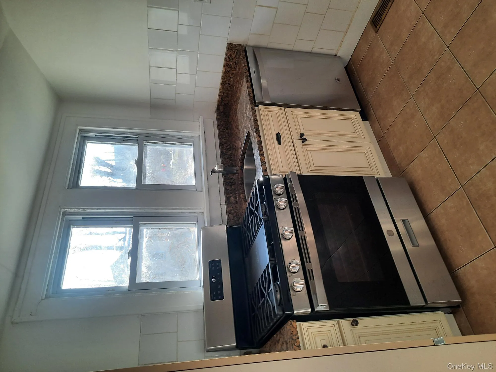 23 Valley Avenue, Woodbury, NY, 3 Bedrooms Bedrooms, 7 Rooms Rooms,1 BathroomBathrooms,Residential Lease,For Rent,Valley,0,974726 23 Valley Avenue, Woodbury, NY, 3 Bedrooms Bedrooms, 7 Rooms Rooms,1 BathroomBathrooms,Residential Lease,For Rent,Valley,0,974726