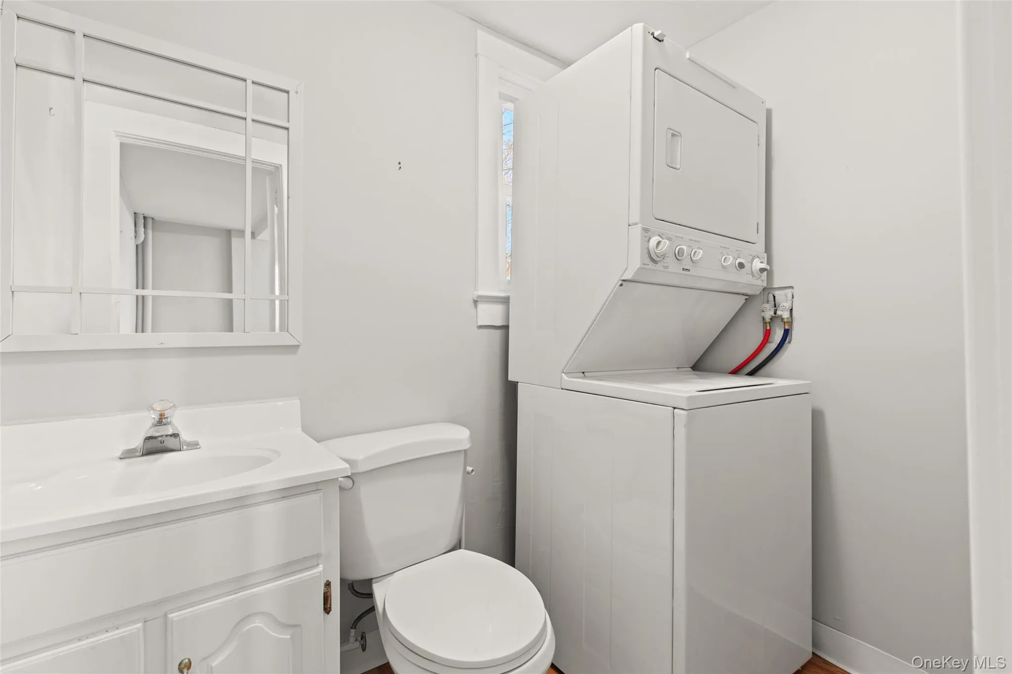 Half Bath/Laundry Half Bath/Laundry