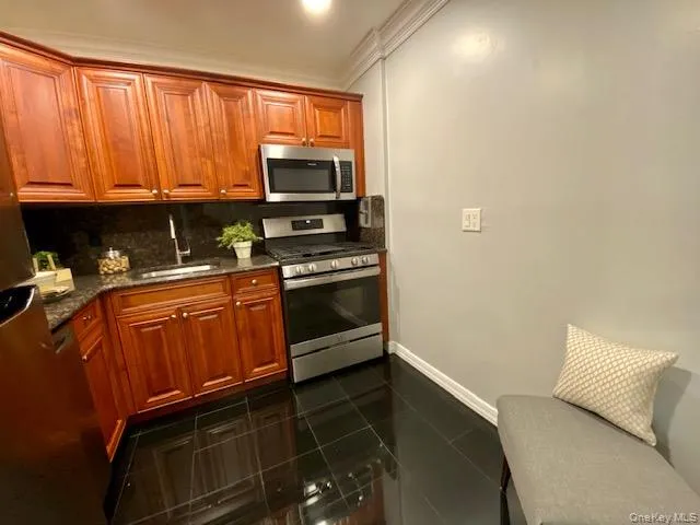 327 Brook Avenue, Islip, NY, 2 Bedrooms Bedrooms, 5 Rooms Rooms,1 BathroomBathrooms,Residential Lease,For Rent,Brook,0,974734 327 Brook Avenue, Islip, NY, 2 Bedrooms Bedrooms, 5 Rooms Rooms,1 BathroomBathrooms,Residential Lease,For Rent,Brook,0,974734