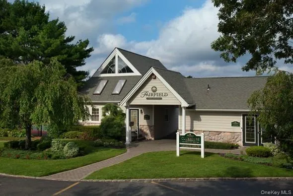 90 Moonlight Walk, Islip, NY, 1 Bedroom Bedrooms, 4 Rooms Rooms,1 BathroomBathrooms,Residential Lease,For Rent,Moonlight,0,974772 90 Moonlight Walk, Islip, NY, 1 Bedroom Bedrooms, 4 Rooms Rooms,1 BathroomBathrooms,Residential Lease,For Rent,Moonlight,0,974772