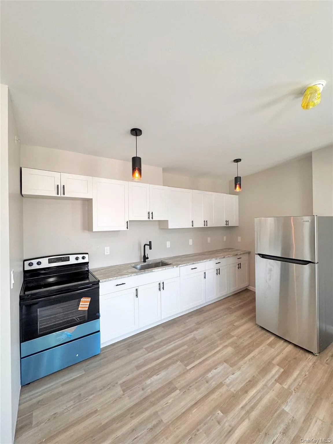 199 Chambers Street, Newburgh (city), NY, 1 Bedroom Bedrooms, 3 Rooms Rooms,1 BathroomBathrooms,Residential Lease,For Rent,Chambers Street,0,974786 199 Chambers Street, Newburgh (city), NY, 1 Bedroom Bedrooms, 3 Rooms Rooms,1 BathroomBathrooms,Residential Lease,For Rent,Chambers Street,0,974786