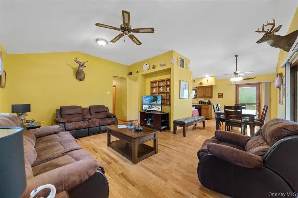 1013 Cooley Road, Rockland, NY, 3 Bedrooms Bedrooms, 5 Rooms Rooms,1 BathroomBathrooms,Residential,For Rent,Cooley,0,974808 1013 Cooley Road, Rockland, NY, 3 Bedrooms Bedrooms, 5 Rooms Rooms,1 BathroomBathrooms,Residential,For Rent,Cooley,0,974808