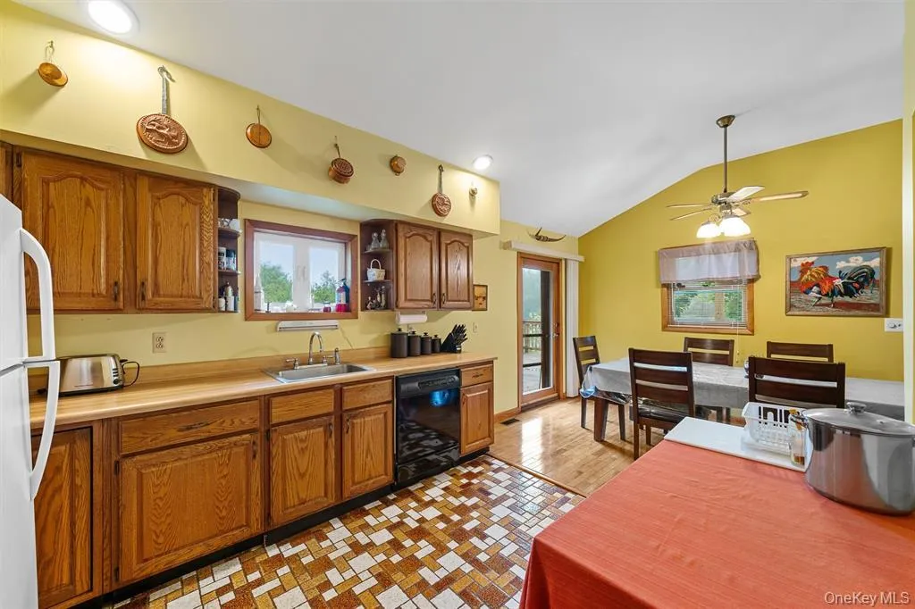 1013 Cooley Road, Rockland, NY, 3 Bedrooms Bedrooms, 5 Rooms Rooms,1 BathroomBathrooms,Residential,For Rent,Cooley,0,974808 1013 Cooley Road, Rockland, NY, 3 Bedrooms Bedrooms, 5 Rooms Rooms,1 BathroomBathrooms,Residential,For Rent,Cooley,0,974808