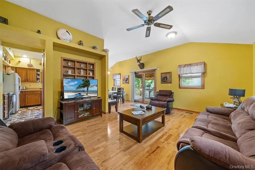 1013 Cooley Road, Rockland, NY, 3 Bedrooms Bedrooms, 5 Rooms Rooms,1 BathroomBathrooms,Residential,For Rent,Cooley,0,974808 1013 Cooley Road, Rockland, NY, 3 Bedrooms Bedrooms, 5 Rooms Rooms,1 BathroomBathrooms,Residential,For Rent,Cooley,0,974808