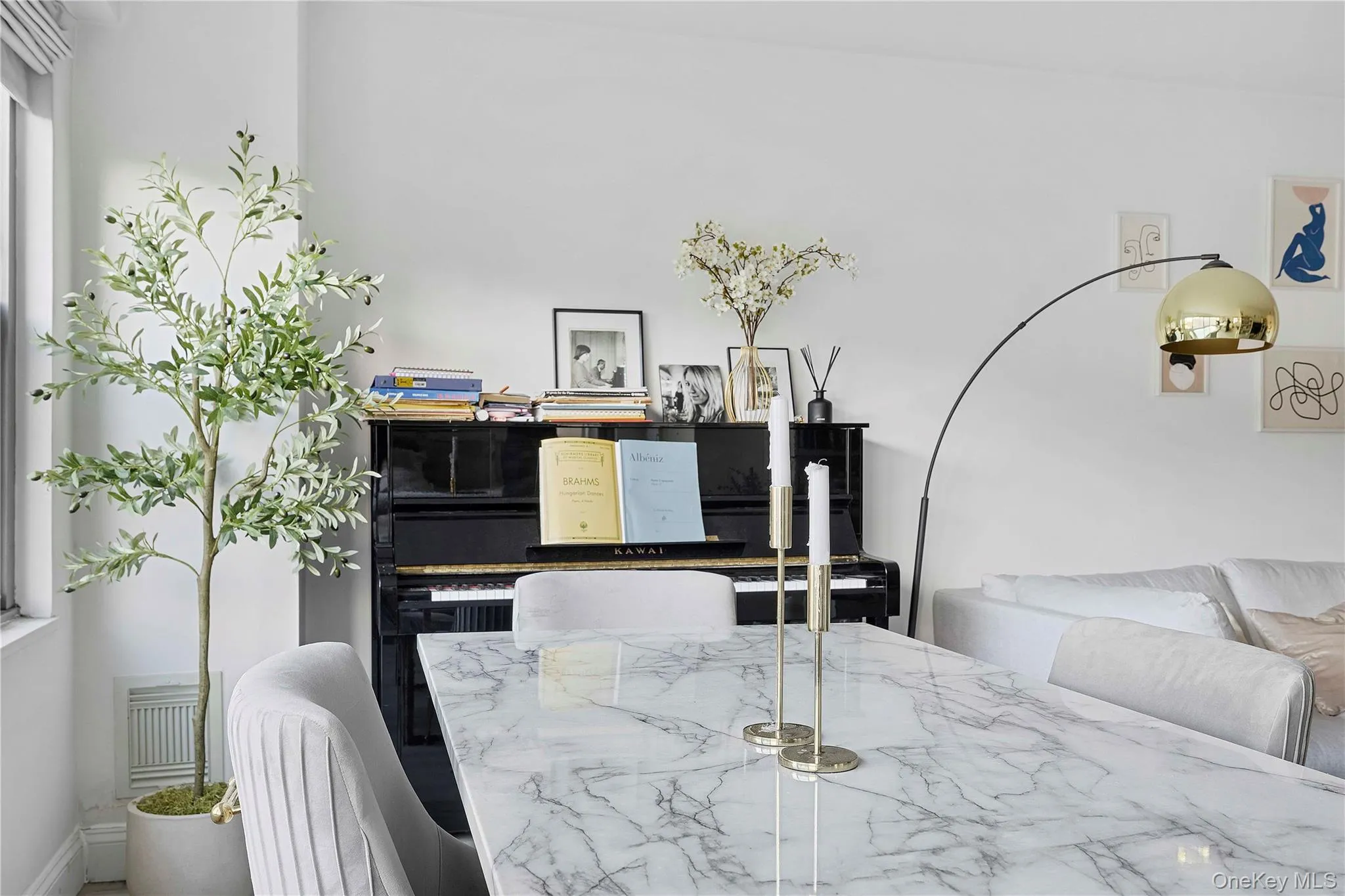 1020 Grand Concourse, New York, NY, 1 Bedroom Bedrooms, 3 Rooms Rooms,1 BathroomBathrooms,Residential,For Rent,Grand Concourse,0,KEY974839 1020 Grand Concourse, New York, NY, 1 Bedroom Bedrooms, 3 Rooms Rooms,1 BathroomBathrooms,Residential,For Rent,Grand Concourse,0,KEY974839