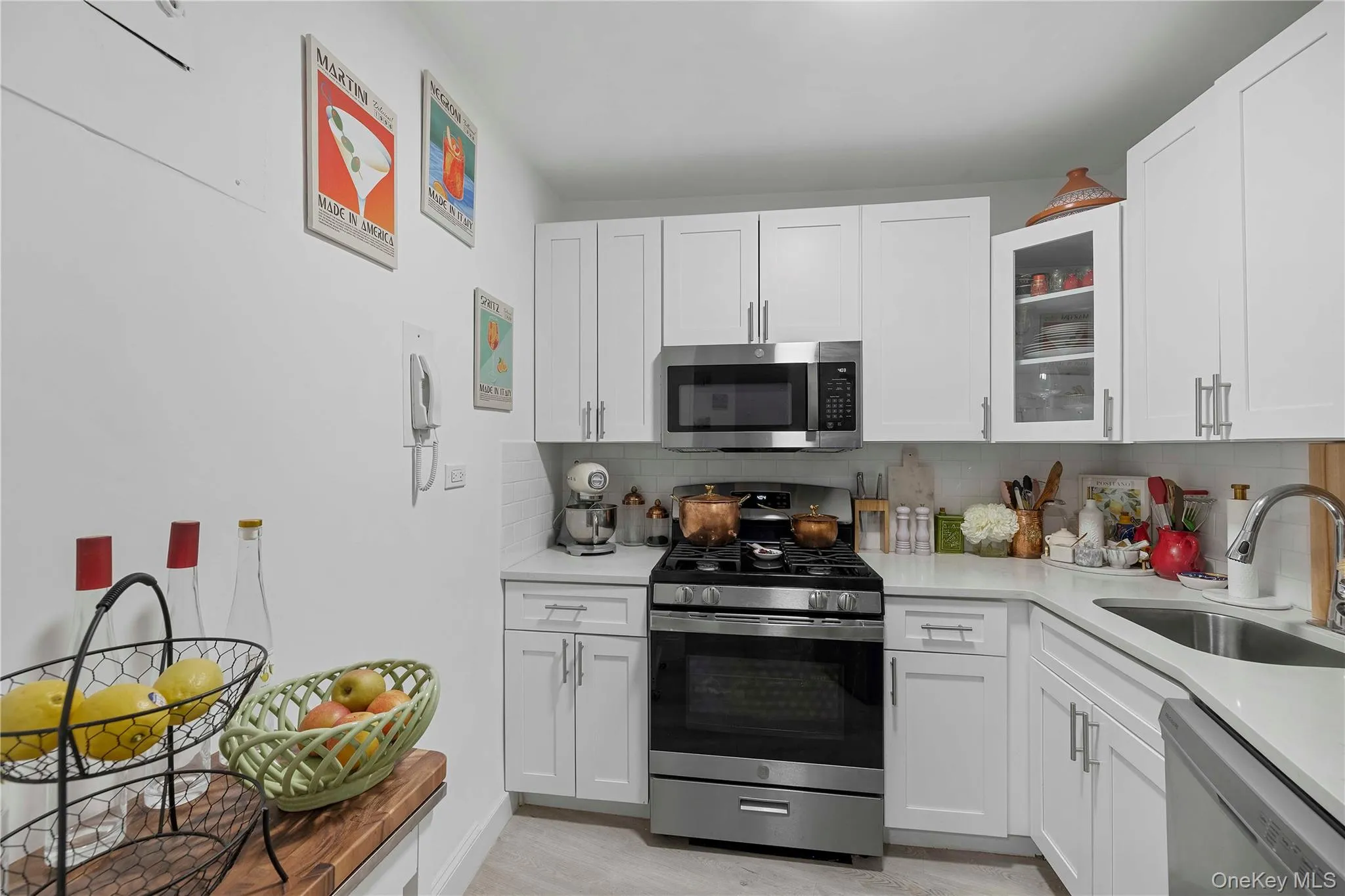 1020 Grand Concourse, New York, NY, 1 Bedroom Bedrooms, 3 Rooms Rooms,1 BathroomBathrooms,Residential,For Rent,Grand Concourse,0,KEY974839 1020 Grand Concourse, New York, NY, 1 Bedroom Bedrooms, 3 Rooms Rooms,1 BathroomBathrooms,Residential,For Rent,Grand Concourse,0,KEY974839