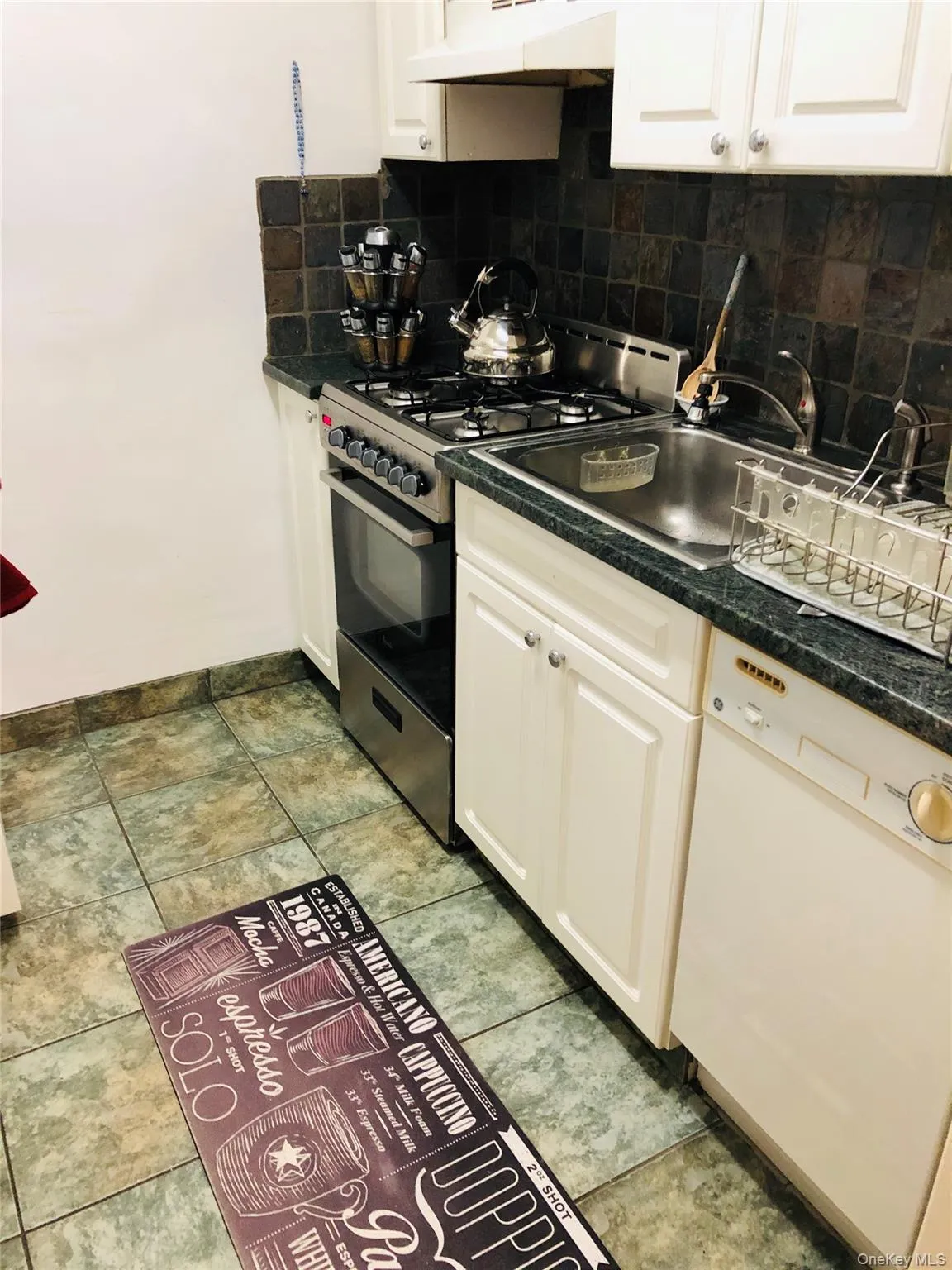 162-01 Powells Cove Boulevard, New York, NY, 1 Bedroom Bedrooms, 5 Rooms Rooms,1 BathroomBathrooms,Residential,For Rent,Powells Cove,0,974850 162-01 Powells Cove Boulevard, New York, NY, 1 Bedroom Bedrooms, 5 Rooms Rooms,1 BathroomBathrooms,Residential,For Rent,Powells Cove,0,974850