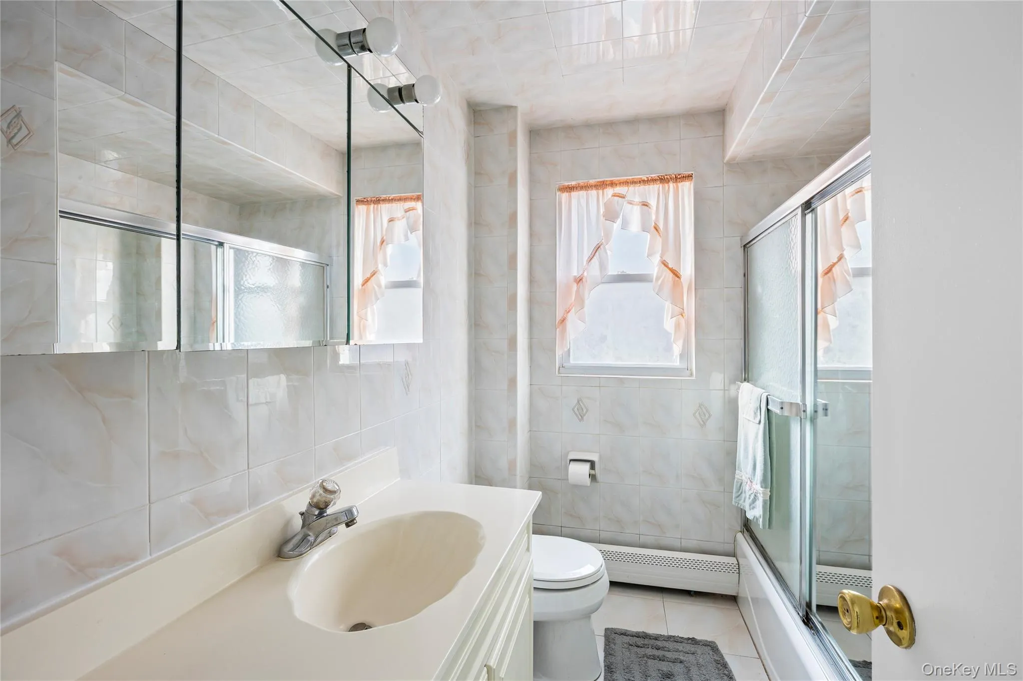 39 Stewart Street, Hempstead, NY, 2 Bedrooms Bedrooms, 6 Rooms Rooms,2 BathroomsBathrooms,Residential Lease,For Rent,Stewart,0,974851 39 Stewart Street, Hempstead, NY, 2 Bedrooms Bedrooms, 6 Rooms Rooms,2 BathroomsBathrooms,Residential Lease,For Rent,Stewart,0,974851