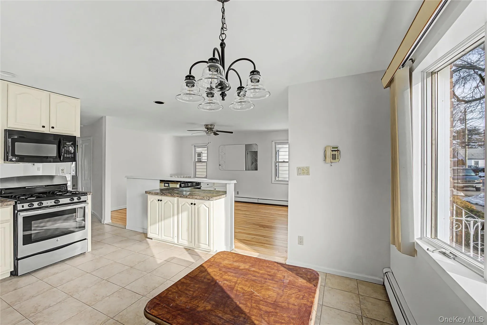 39 Stewart Street, Hempstead, NY, 2 Bedrooms Bedrooms, 6 Rooms Rooms,2 BathroomsBathrooms,Residential Lease,For Rent,Stewart,0,974851 39 Stewart Street, Hempstead, NY, 2 Bedrooms Bedrooms, 6 Rooms Rooms,2 BathroomsBathrooms,Residential Lease,For Rent,Stewart,0,974851