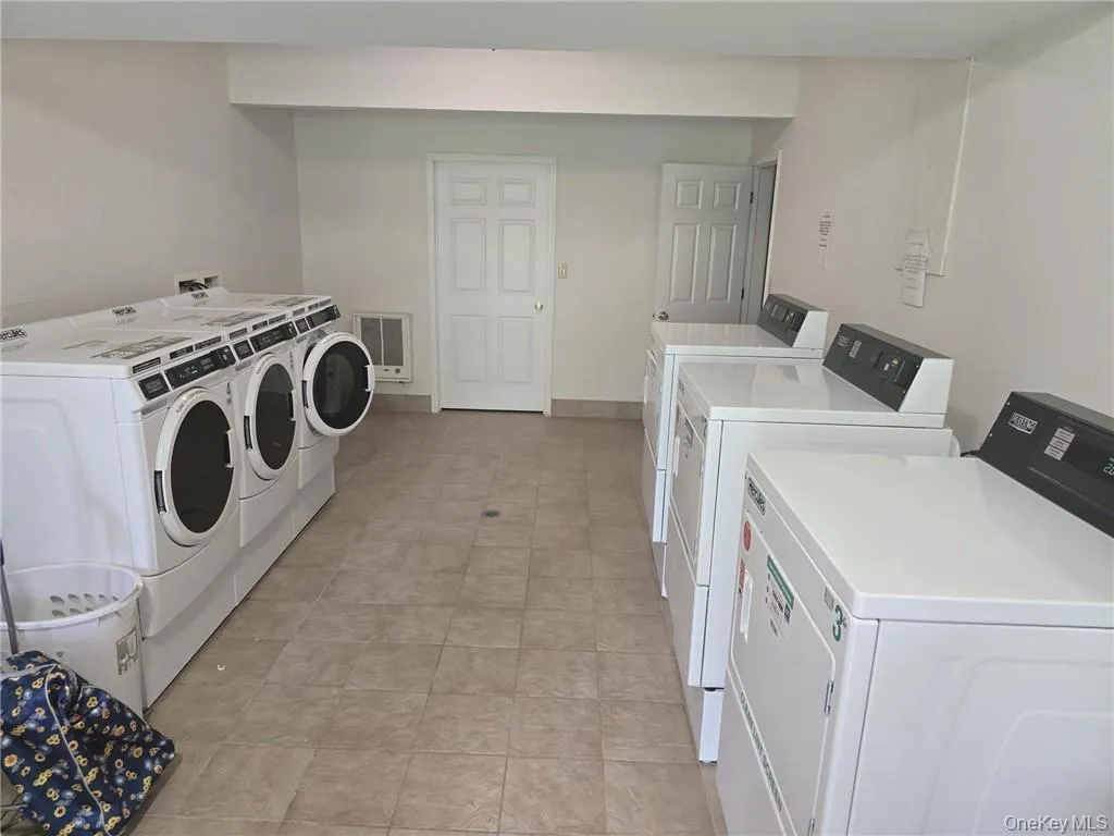 105 Montgomery Street, Montgomery, NY, 2 Bedrooms Bedrooms, 6 Rooms Rooms,1 BathroomBathrooms,Residential Lease,For Rent,Montgomery,0,974860 105 Montgomery Street, Montgomery, NY, 2 Bedrooms Bedrooms, 6 Rooms Rooms,1 BathroomBathrooms,Residential Lease,For Rent,Montgomery,0,974860