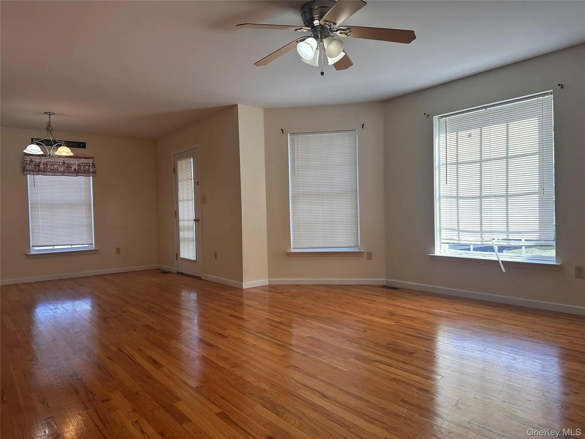105 Montgomery Street, Montgomery, NY, 2 Bedrooms Bedrooms, 6 Rooms Rooms,1 BathroomBathrooms,Residential Lease,For Rent,Montgomery,0,974860 105 Montgomery Street, Montgomery, NY, 2 Bedrooms Bedrooms, 6 Rooms Rooms,1 BathroomBathrooms,Residential Lease,For Rent,Montgomery,0,974860