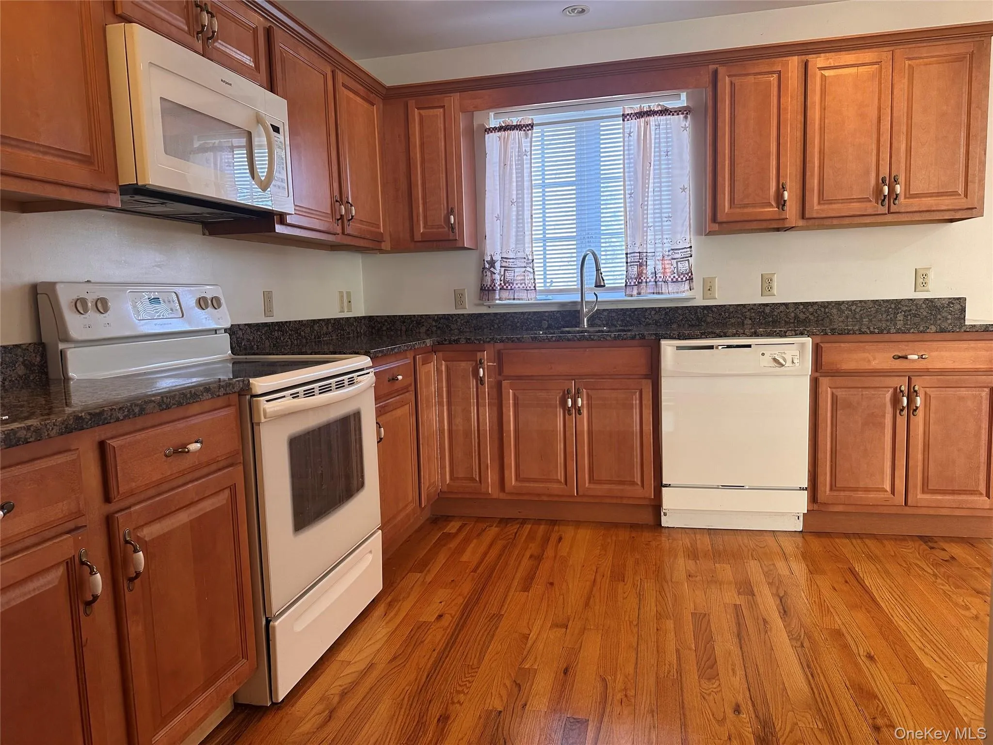 105 Montgomery Street, Montgomery, NY, 2 Bedrooms Bedrooms, 6 Rooms Rooms,1 BathroomBathrooms,Residential Lease,For Rent,Montgomery,0,974860 105 Montgomery Street, Montgomery, NY, 2 Bedrooms Bedrooms, 6 Rooms Rooms,1 BathroomBathrooms,Residential Lease,For Rent,Montgomery,0,974860