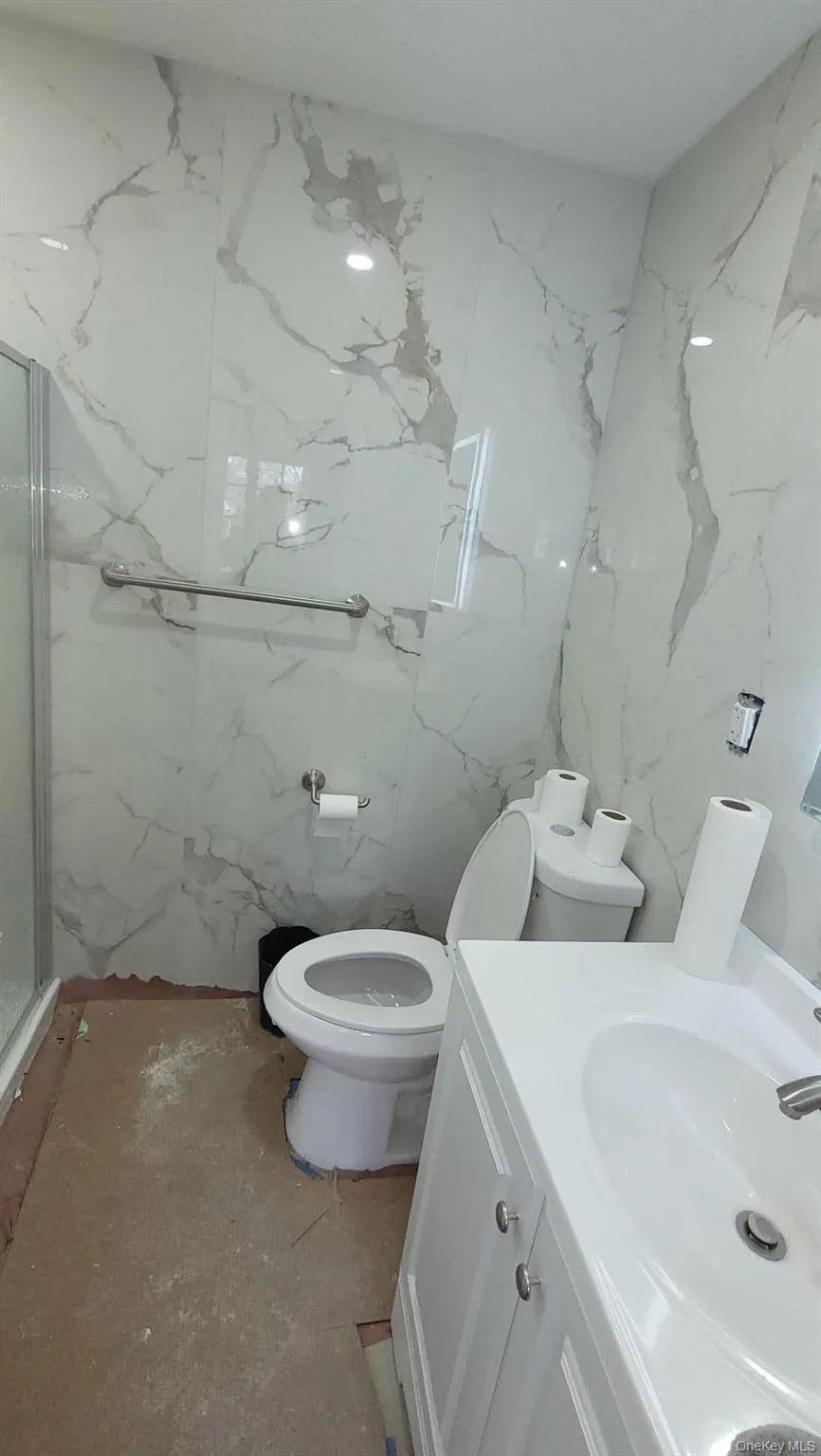 8 Dee Place, Huntington, NY, 4 Bedrooms Bedrooms, 9 Rooms Rooms,3 BathroomsBathrooms,Residential Lease,For Rent,Dee,0,974863 8 Dee Place, Huntington, NY, 4 Bedrooms Bedrooms, 9 Rooms Rooms,3 BathroomsBathrooms,Residential Lease,For Rent,Dee,0,974863