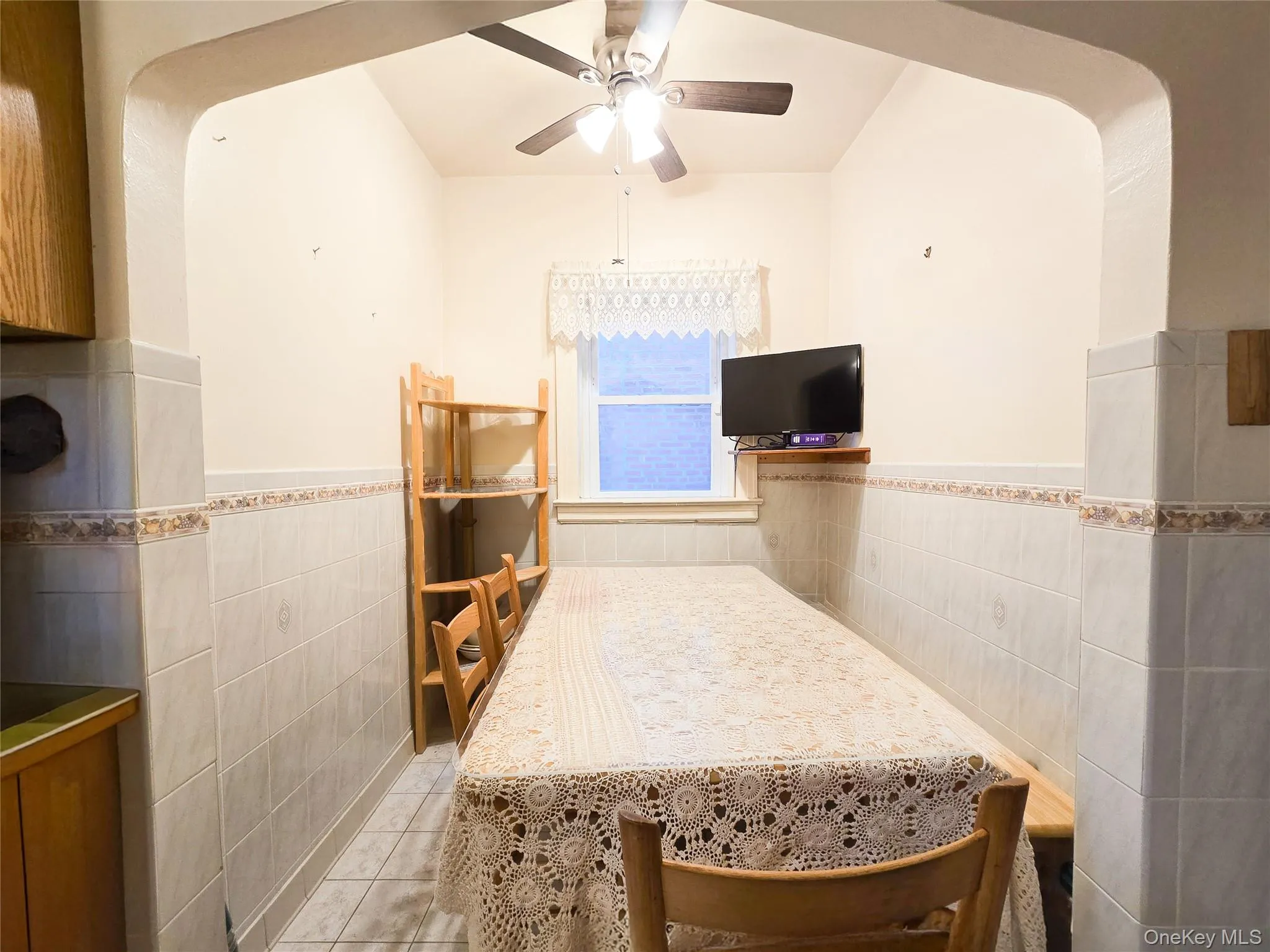 Dinning Area Dinning Area