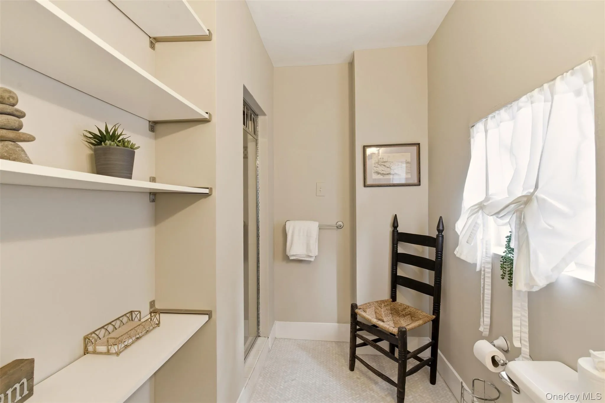 #2, 1st FL, Shower #2, 1st FL, Shower