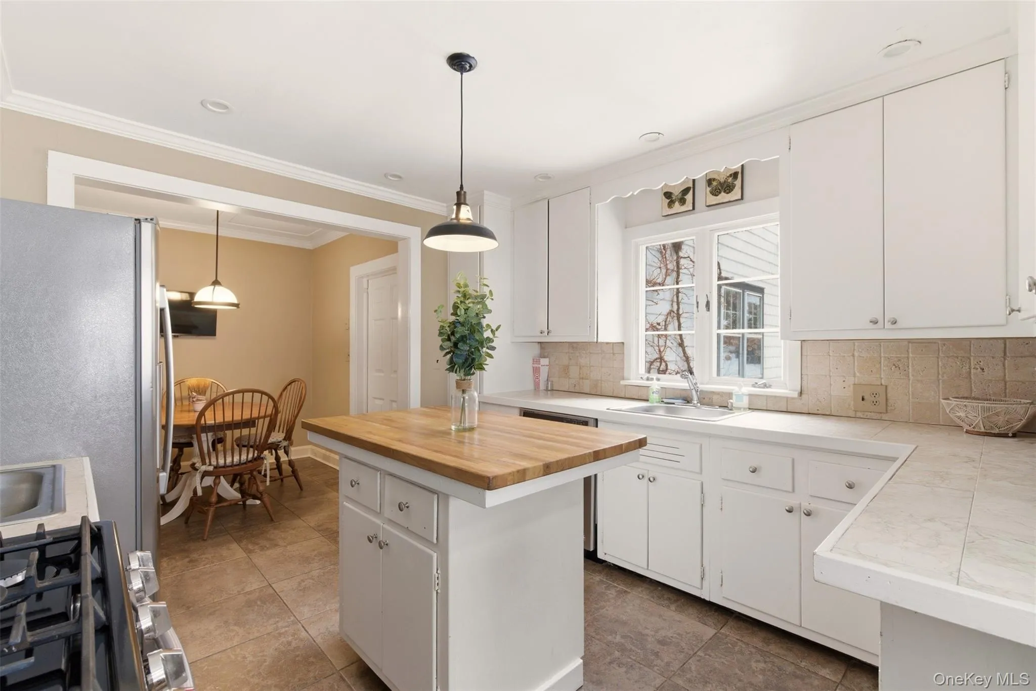 97 Wolver Hollow Road, Oyster Bay, NY, 3 Bedrooms Bedrooms, 8 Rooms Rooms,3 BathroomsBathrooms,Residential Lease,For Rent,Wolver Hollow,0,974878 97 Wolver Hollow Road, Oyster Bay, NY, 3 Bedrooms Bedrooms, 8 Rooms Rooms,3 BathroomsBathrooms,Residential Lease,For Rent,Wolver Hollow,0,974878