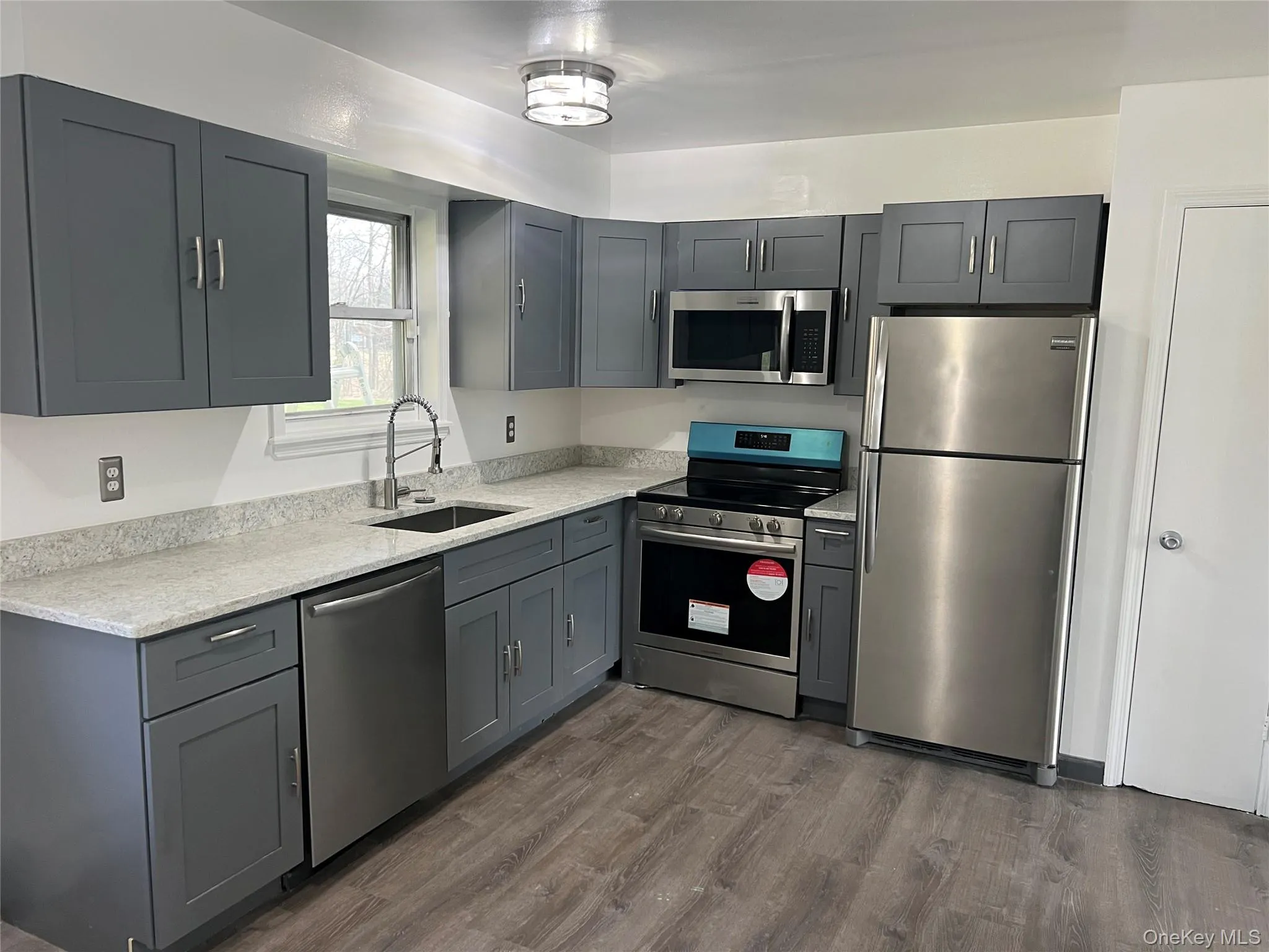 All stainless steel appliances All stainless steel appliances