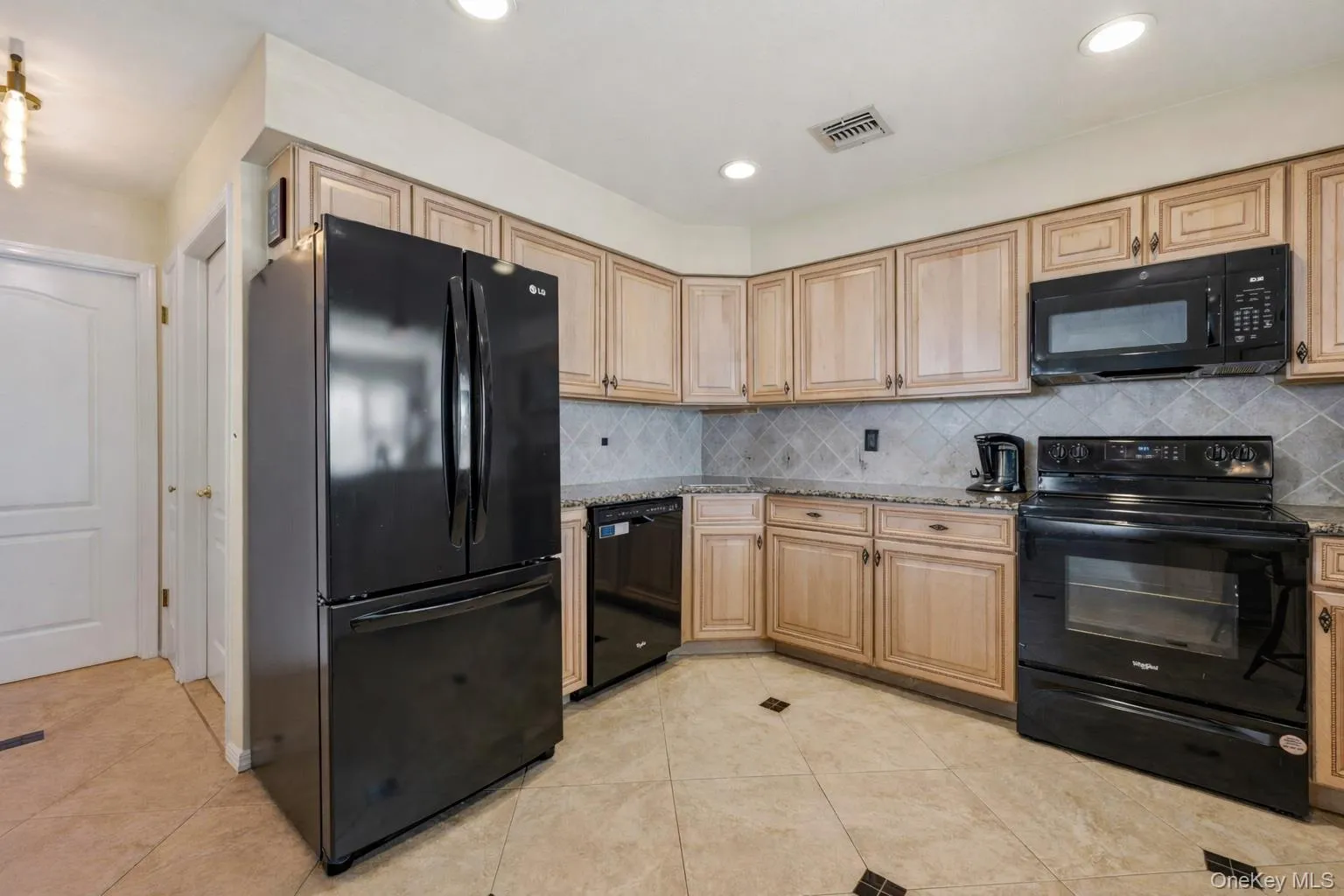 1 Atlantic Avenue, Oyster Bay, NY, 1 Bedroom Bedrooms, 4 Rooms Rooms,1 BathroomBathrooms,Residential Lease,For Rent,Atlantic,0,974884 1 Atlantic Avenue, Oyster Bay, NY, 1 Bedroom Bedrooms, 4 Rooms Rooms,1 BathroomBathrooms,Residential Lease,For Rent,Atlantic,0,974884