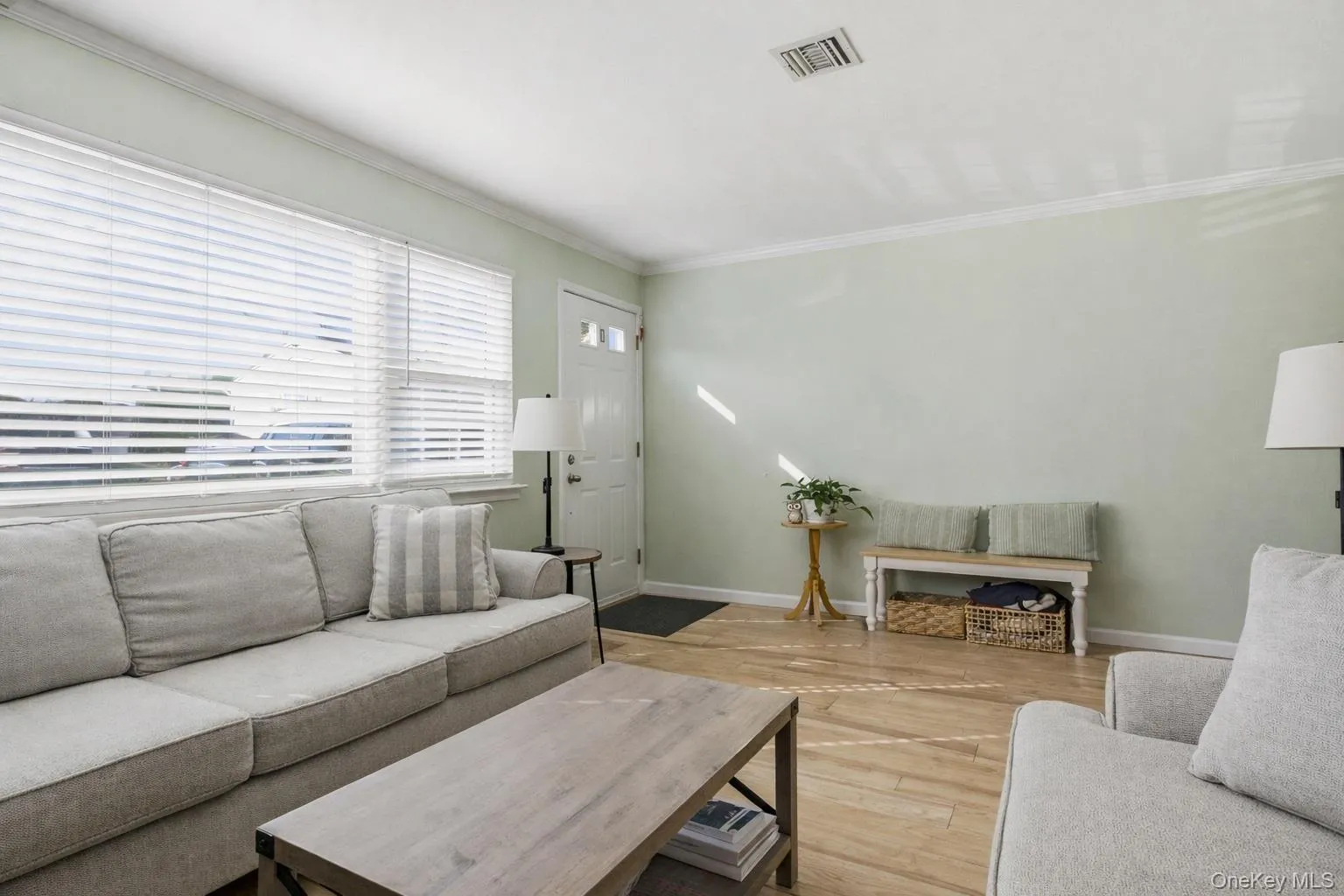 1 Atlantic Avenue, Oyster Bay, NY, 1 Bedroom Bedrooms, 4 Rooms Rooms,1 BathroomBathrooms,Residential Lease,For Rent,Atlantic,0,974884 1 Atlantic Avenue, Oyster Bay, NY, 1 Bedroom Bedrooms, 4 Rooms Rooms,1 BathroomBathrooms,Residential Lease,For Rent,Atlantic,0,974884