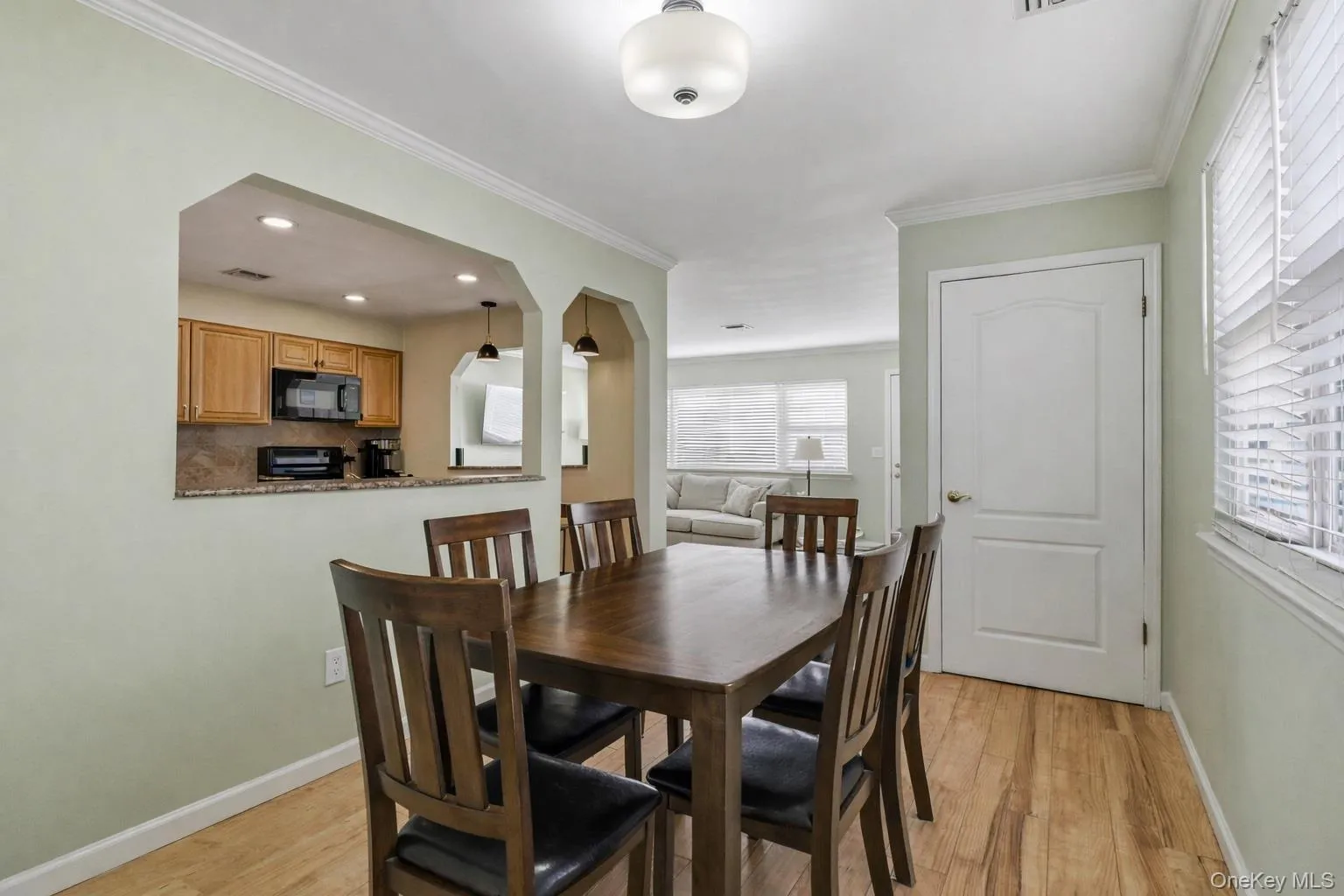 1 Atlantic Avenue, Oyster Bay, NY, 1 Bedroom Bedrooms, 4 Rooms Rooms,1 BathroomBathrooms,Residential Lease,For Rent,Atlantic,0,974884 1 Atlantic Avenue, Oyster Bay, NY, 1 Bedroom Bedrooms, 4 Rooms Rooms,1 BathroomBathrooms,Residential Lease,For Rent,Atlantic,0,974884