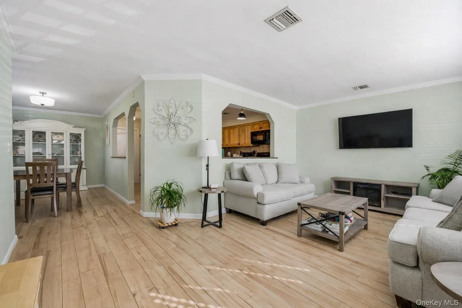 1 Atlantic Avenue, Oyster Bay, NY, 1 Bedroom Bedrooms, 4 Rooms Rooms,1 BathroomBathrooms,Residential Lease,For Rent,Atlantic,0,974884 1 Atlantic Avenue, Oyster Bay, NY, 1 Bedroom Bedrooms, 4 Rooms Rooms,1 BathroomBathrooms,Residential Lease,For Rent,Atlantic,0,974884