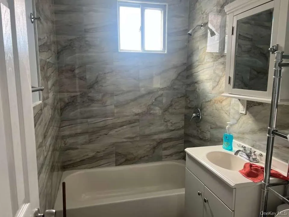 10532 130th Street, New York, NY, 3 Bedrooms Bedrooms, 6 Rooms Rooms,1 BathroomBathrooms,Residential Lease,For Rent,130th,0,974917 10532 130th Street, New York, NY, 3 Bedrooms Bedrooms, 6 Rooms Rooms,1 BathroomBathrooms,Residential Lease,For Rent,130th,0,974917