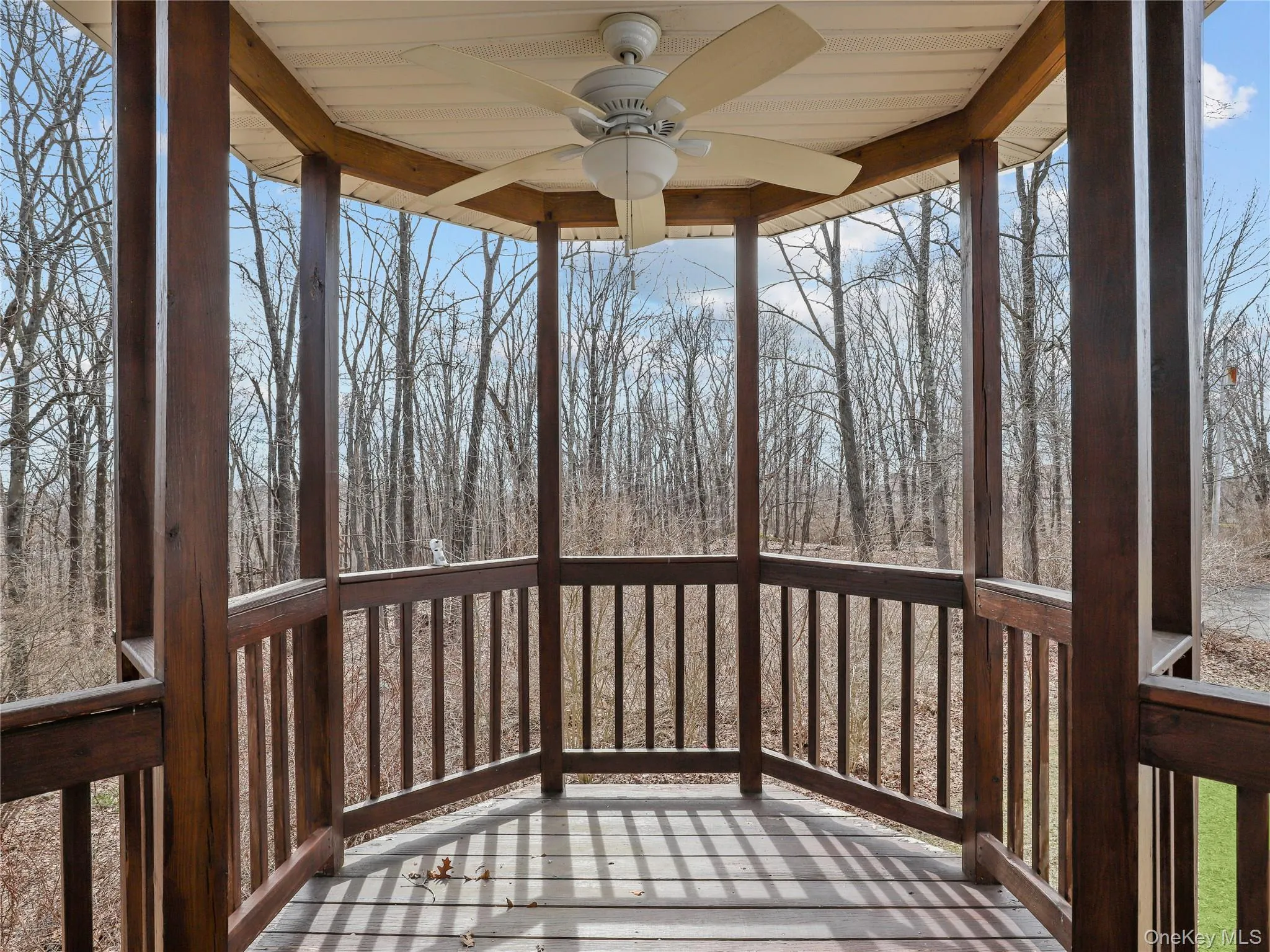 expansive wraparound porch expansive wraparound porch