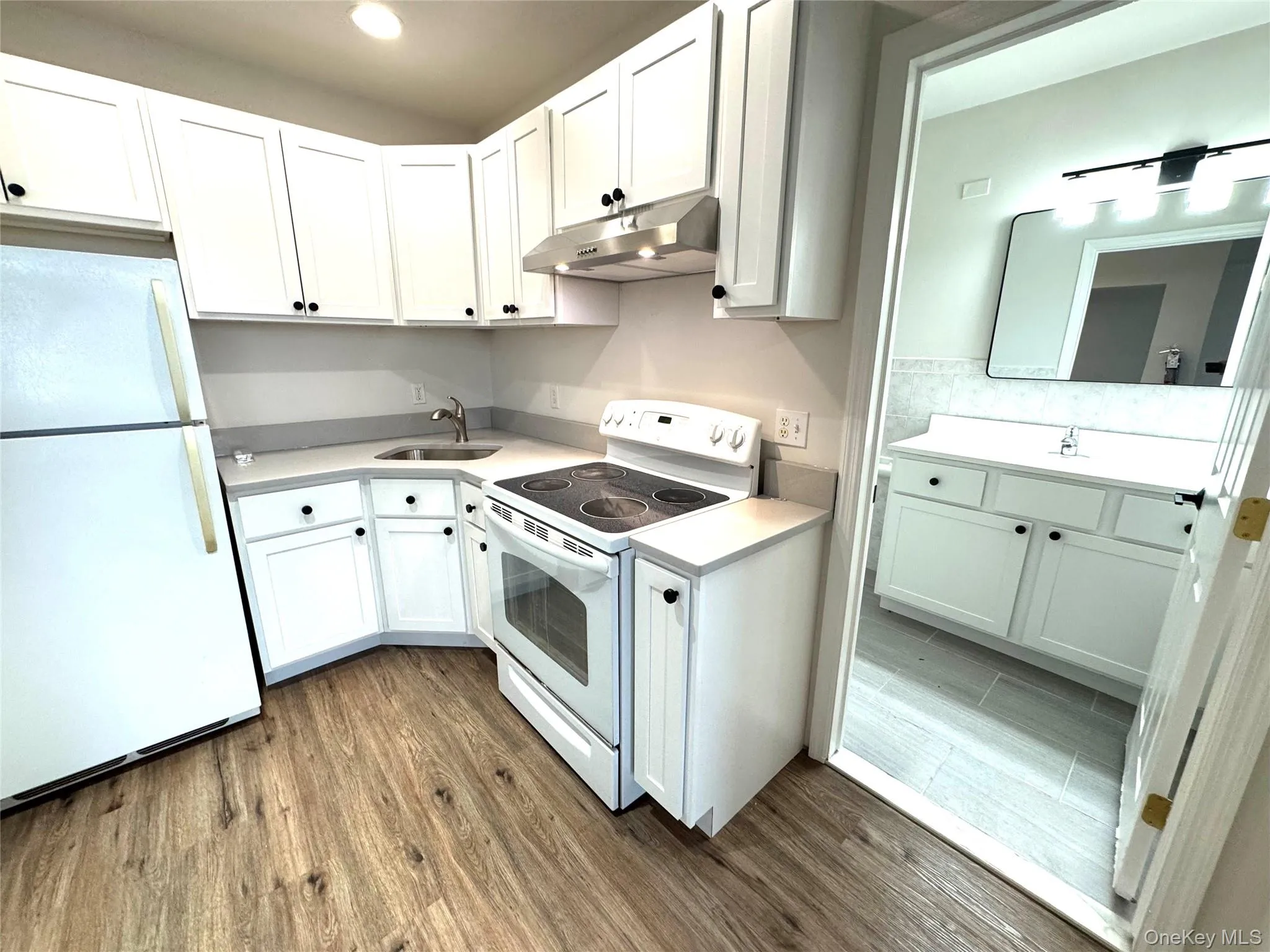 315 Main Street, Poughkeepsie, NY, 1 Bedroom Bedrooms, 3 Rooms Rooms,1 BathroomBathrooms,Residential Lease,For Rent,Main,0,974919 315 Main Street, Poughkeepsie, NY, 1 Bedroom Bedrooms, 3 Rooms Rooms,1 BathroomBathrooms,Residential Lease,For Rent,Main,0,974919