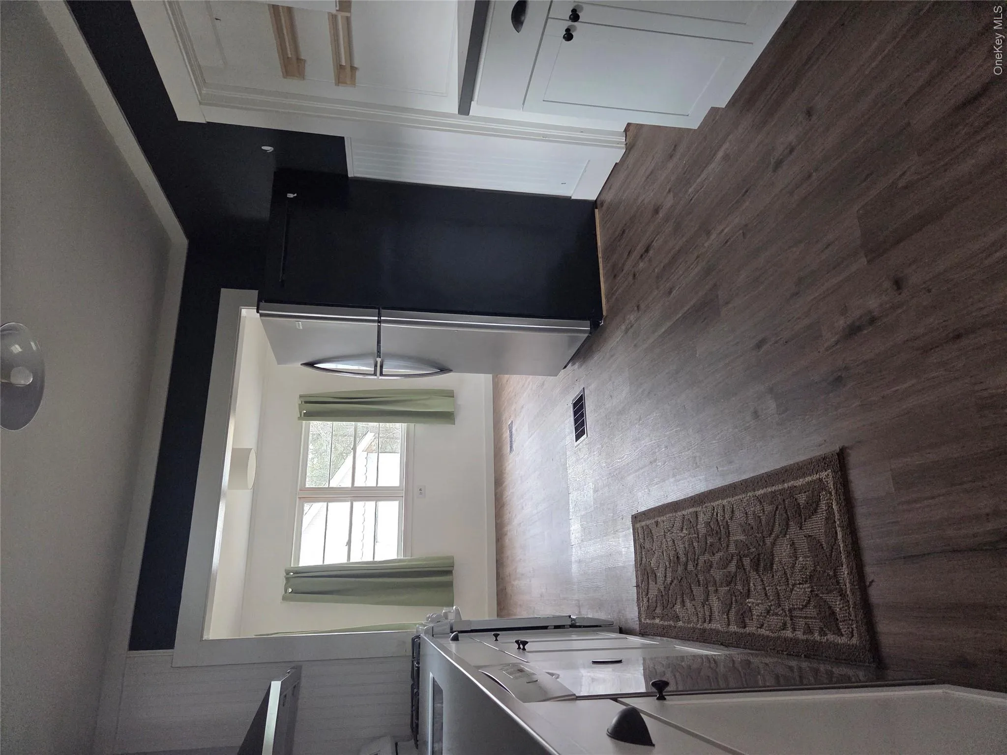 Newly updated Kitchen. Newly updated Kitchen.