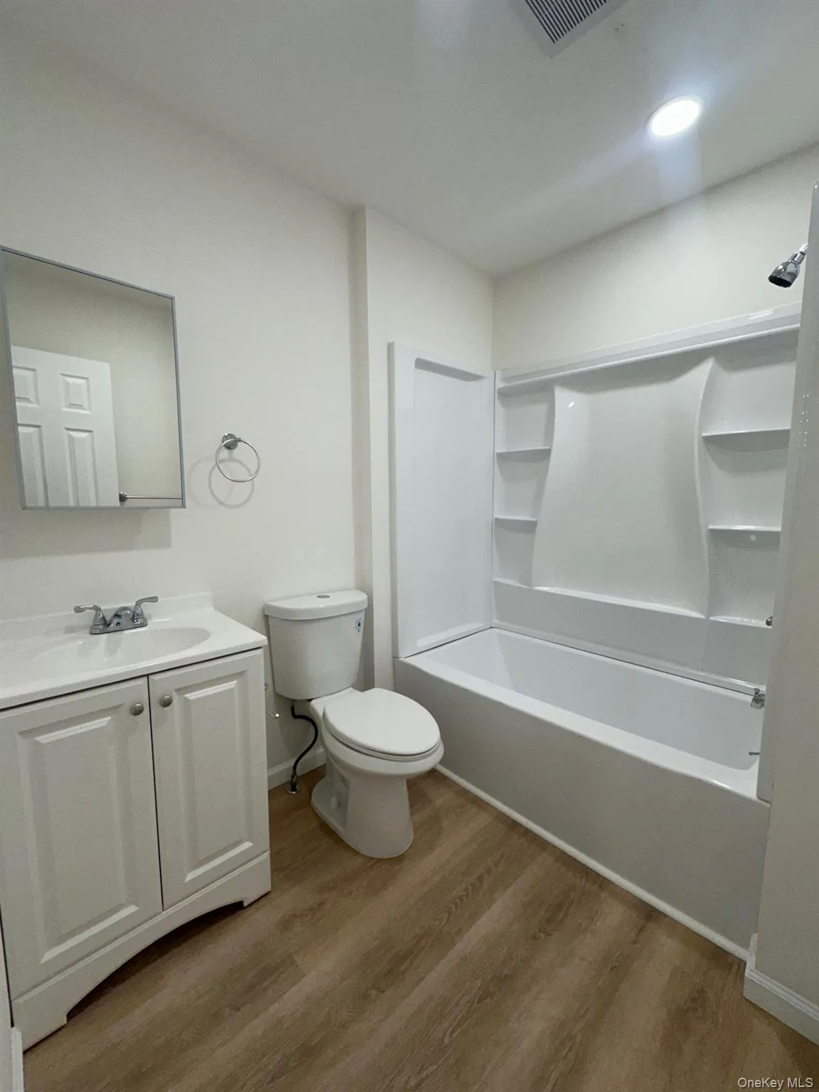 38 Carroll Street, Poughkeepsie, NY, 2 Bedrooms Bedrooms, 4 Rooms Rooms,1 BathroomBathrooms,Residential Lease,For Rent,Carroll,0,974977 38 Carroll Street, Poughkeepsie, NY, 2 Bedrooms Bedrooms, 4 Rooms Rooms,1 BathroomBathrooms,Residential Lease,For Rent,Carroll,0,974977