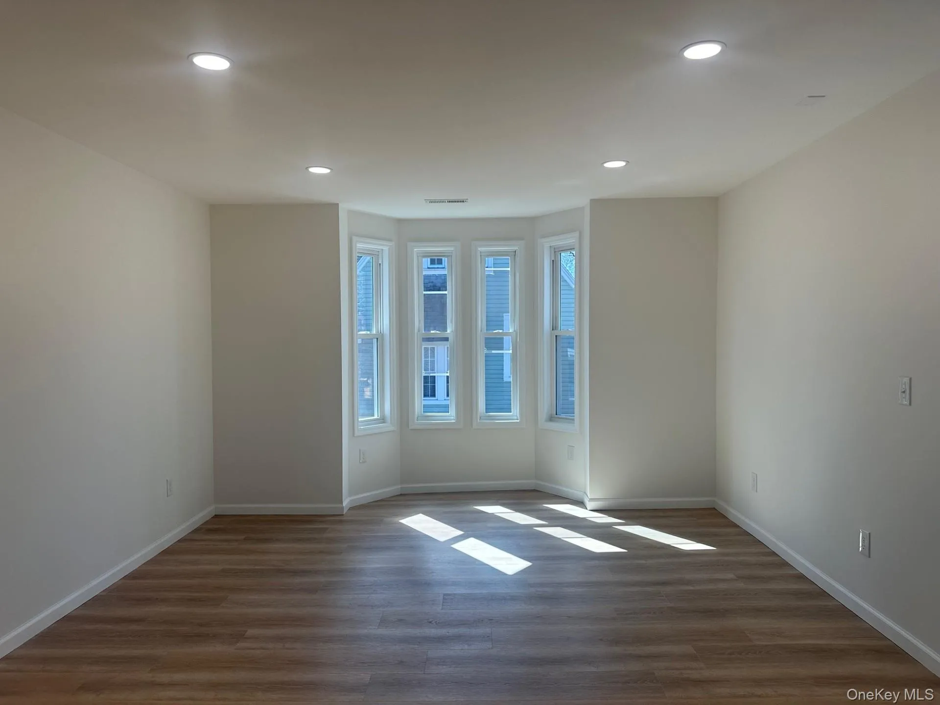 38 Carroll Street, Poughkeepsie, NY, 2 Bedrooms Bedrooms, 4 Rooms Rooms,1 BathroomBathrooms,Residential Lease,For Rent,Carroll,0,974977 38 Carroll Street, Poughkeepsie, NY, 2 Bedrooms Bedrooms, 4 Rooms Rooms,1 BathroomBathrooms,Residential Lease,For Rent,Carroll,0,974977