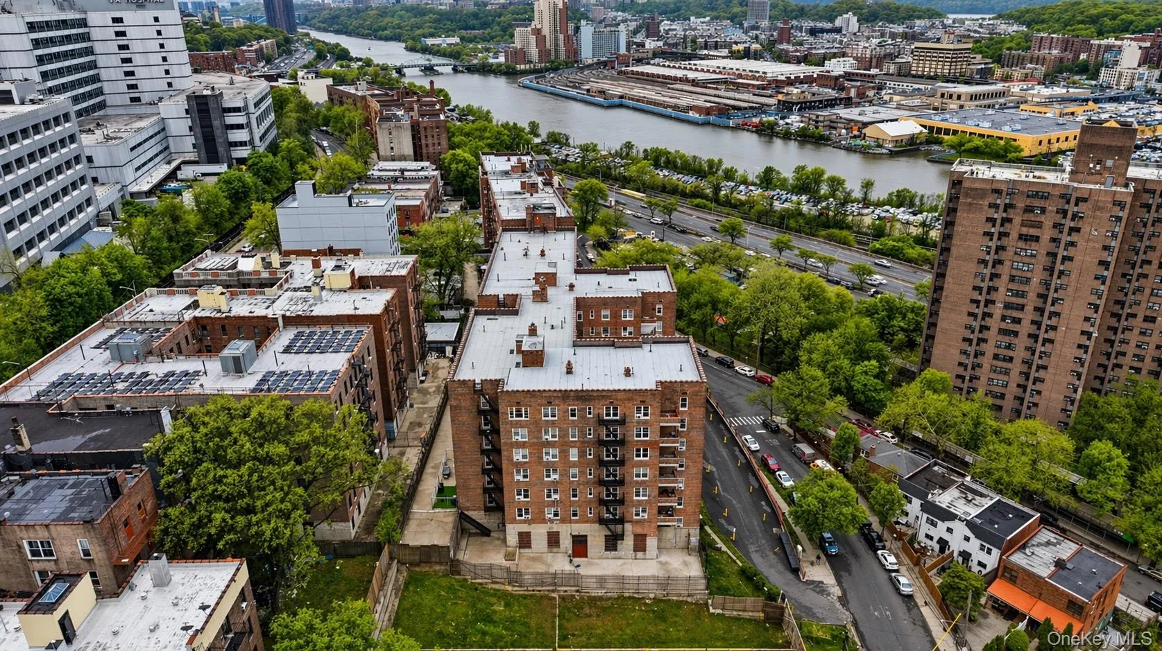2630 Kingsbridge Terrace, New York, NY, 3 Bedrooms Bedrooms, 5 Rooms Rooms,2 BathroomsBathrooms,Residential,For Rent,Kingsbridge,0,975022 2630 Kingsbridge Terrace, New York, NY, 3 Bedrooms Bedrooms, 5 Rooms Rooms,2 BathroomsBathrooms,Residential,For Rent,Kingsbridge,0,975022