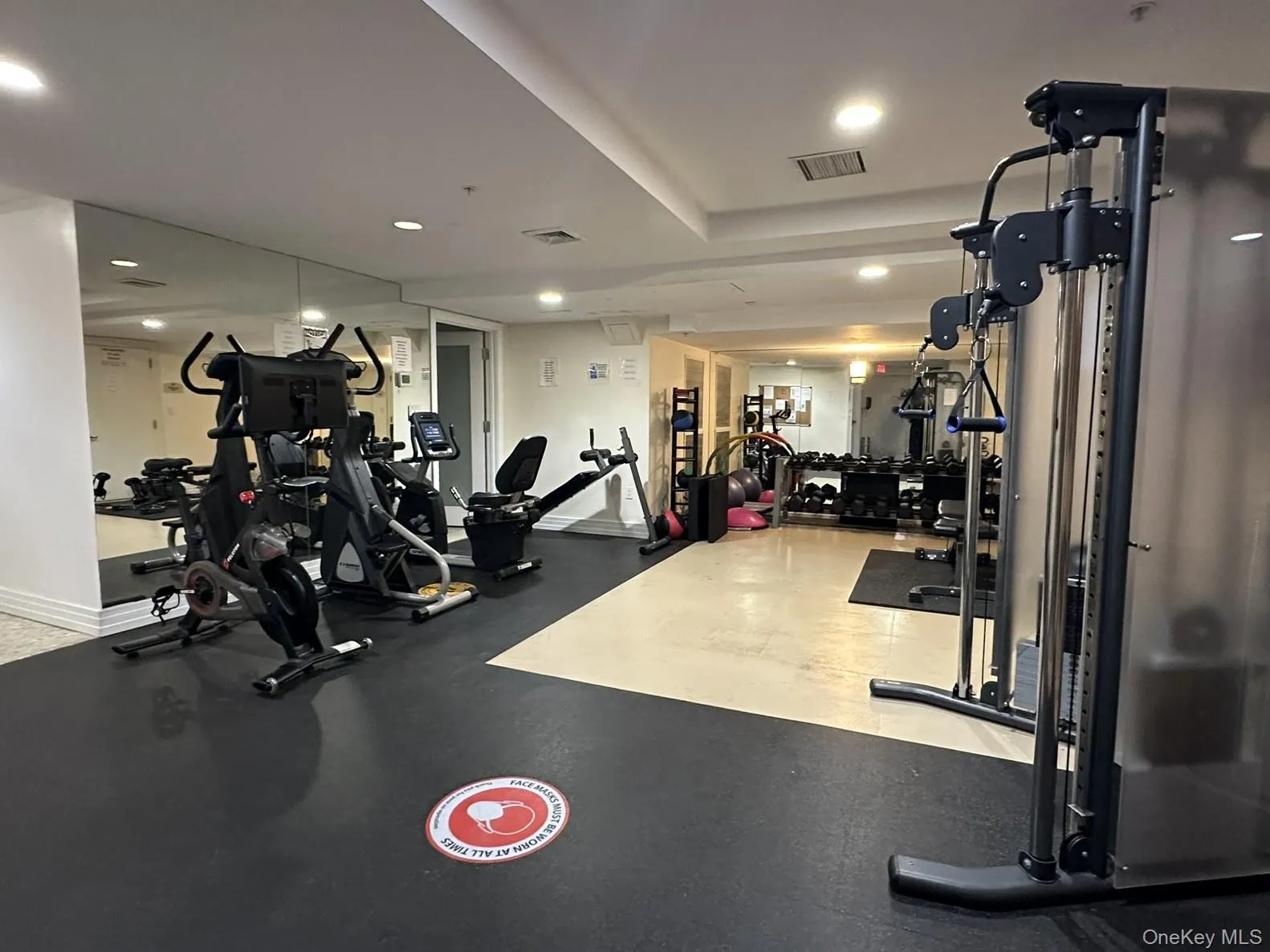 64-05 Yellowstone Boulevard, New York, NY, 1 Bedroom Bedrooms, 2 Rooms Rooms,1 BathroomBathrooms,Residential Lease,For Rent,Yellowstone,0,975048 64-05 Yellowstone Boulevard, New York, NY, 1 Bedroom Bedrooms, 2 Rooms Rooms,1 BathroomBathrooms,Residential Lease,For Rent,Yellowstone,0,975048