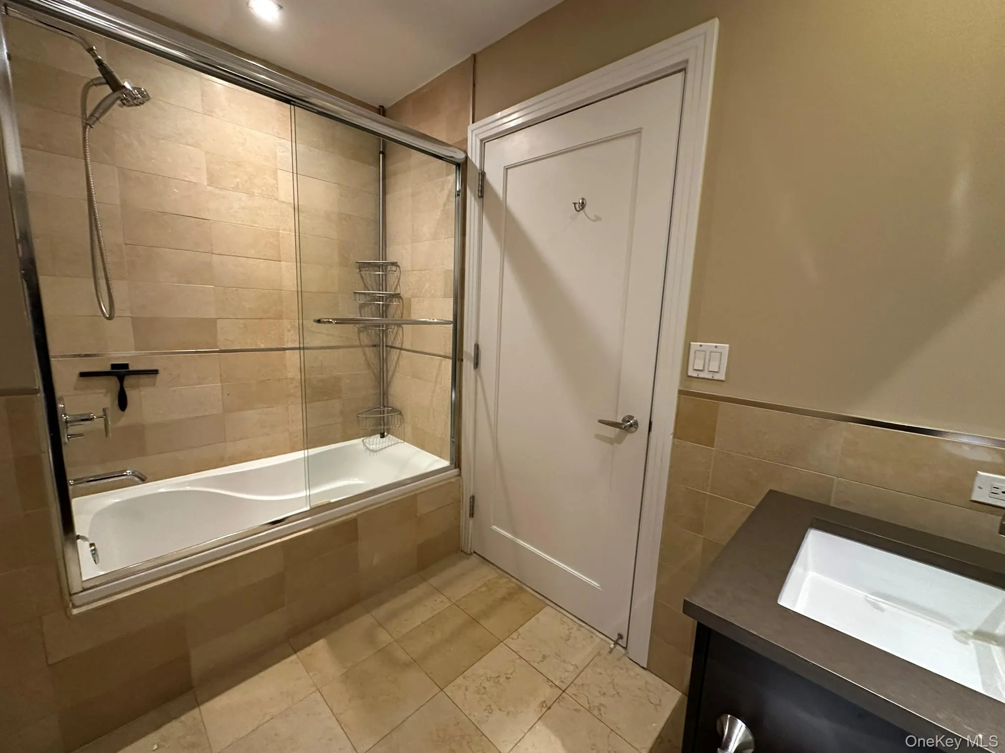 64-05 Yellowstone Boulevard, New York, NY, 1 Bedroom Bedrooms, 2 Rooms Rooms,1 BathroomBathrooms,Residential Lease,For Rent,Yellowstone,0,975048 64-05 Yellowstone Boulevard, New York, NY, 1 Bedroom Bedrooms, 2 Rooms Rooms,1 BathroomBathrooms,Residential Lease,For Rent,Yellowstone,0,975048