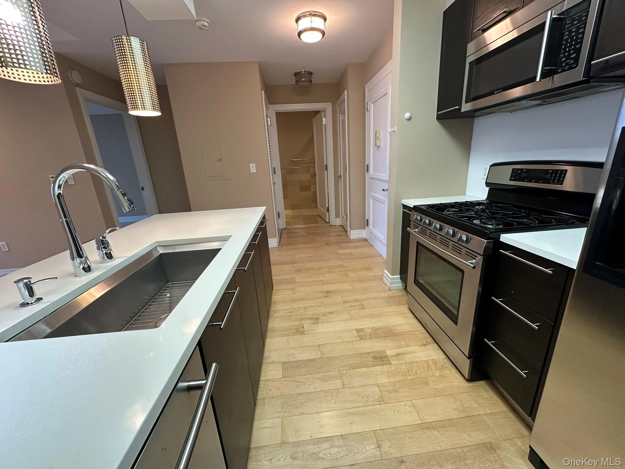 64-05 Yellowstone Boulevard, New York, NY, 1 Bedroom Bedrooms, 2 Rooms Rooms,1 BathroomBathrooms,Residential Lease,For Rent,Yellowstone,0,975048 64-05 Yellowstone Boulevard, New York, NY, 1 Bedroom Bedrooms, 2 Rooms Rooms,1 BathroomBathrooms,Residential Lease,For Rent,Yellowstone,0,975048