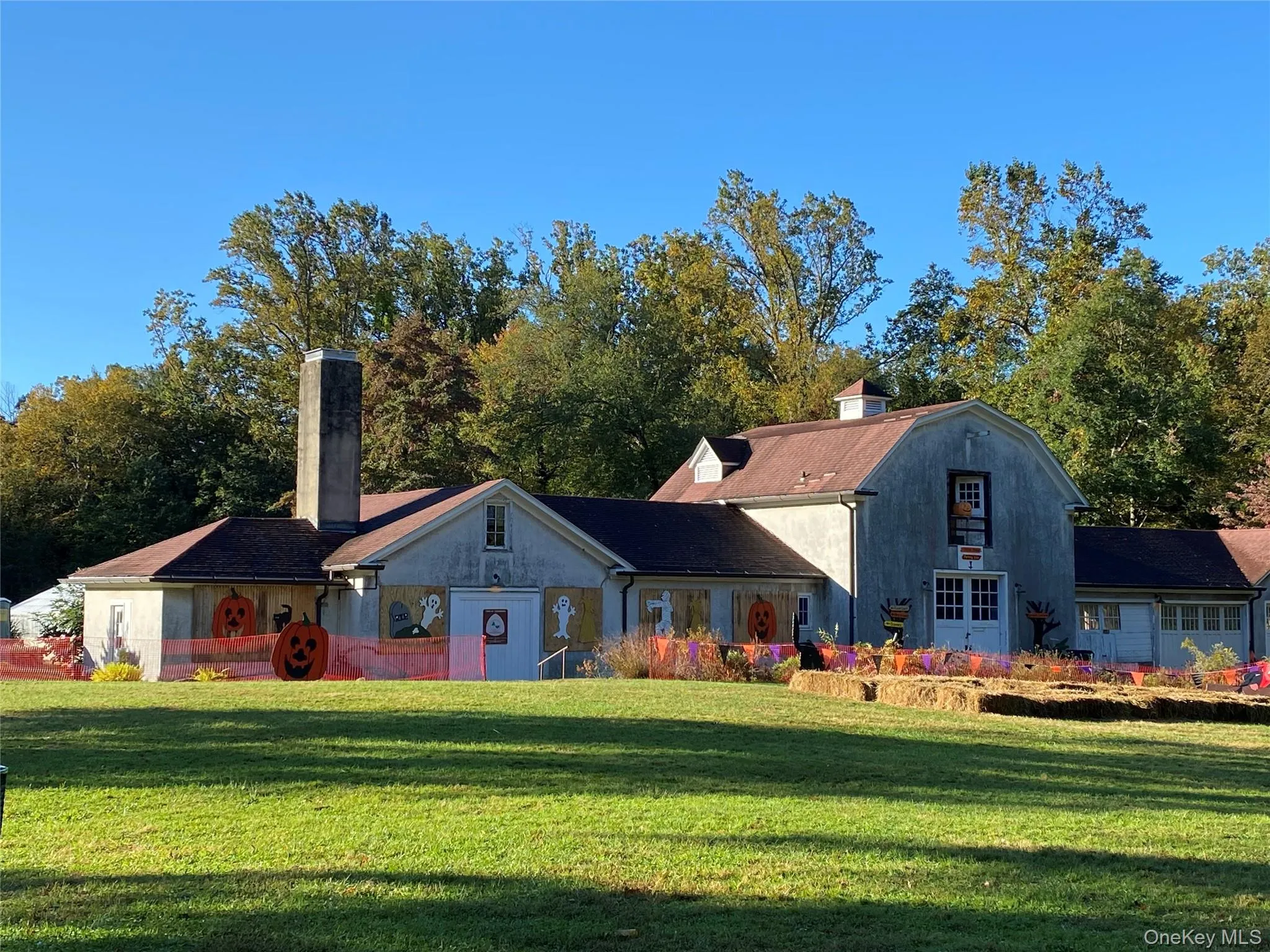 555 Central Park Avenue, Scarsdale, NY, 1 Bedroom Bedrooms, 6 Rooms Rooms,1 BathroomBathrooms,Residential Lease,For Rent,Central Park,0,975054 555 Central Park Avenue, Scarsdale, NY, 1 Bedroom Bedrooms, 6 Rooms Rooms,1 BathroomBathrooms,Residential Lease,For Rent,Central Park,0,975054