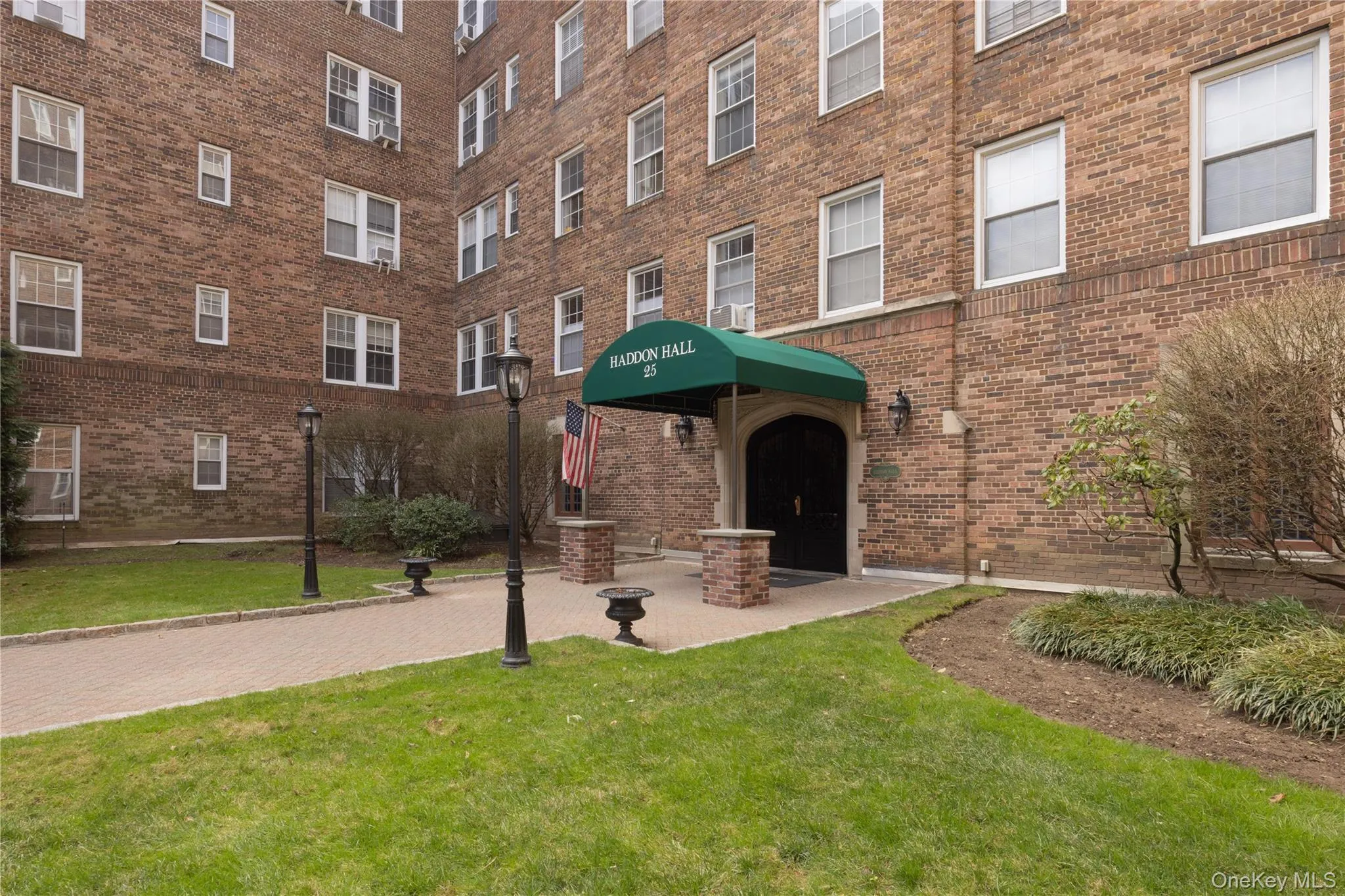 25 Parkview Avenue, Yonkers, NY, 1 Bedroom Bedrooms, 3 Rooms Rooms,1 BathroomBathrooms,Residential Sale,For Rent,Parkview,0,975064 25 Parkview Avenue, Yonkers, NY, 1 Bedroom Bedrooms, 3 Rooms Rooms,1 BathroomBathrooms,Residential Sale,For Rent,Parkview,0,975064
