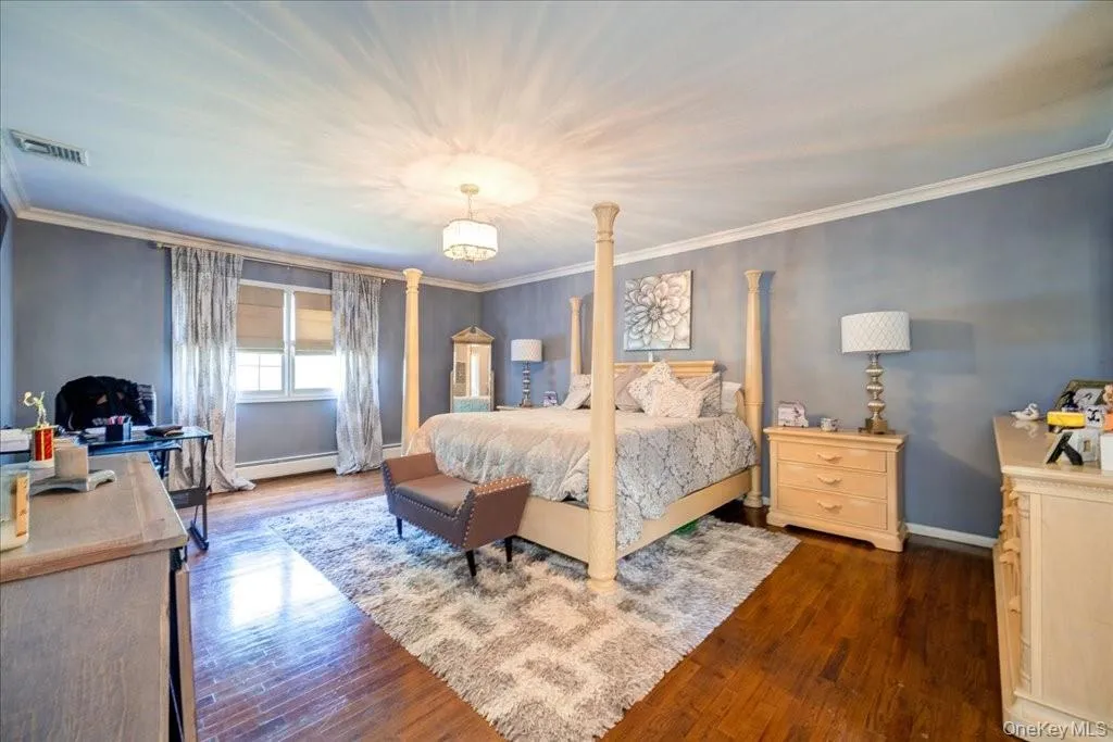 10 Evergreen Court, Ramapo, NY, 5 Bedrooms Bedrooms, 10 Rooms Rooms,2 BathroomsBathrooms,Residential,For Rent,Evergreen,0,975068 10 Evergreen Court, Ramapo, NY, 5 Bedrooms Bedrooms, 10 Rooms Rooms,2 BathroomsBathrooms,Residential,For Rent,Evergreen,0,975068