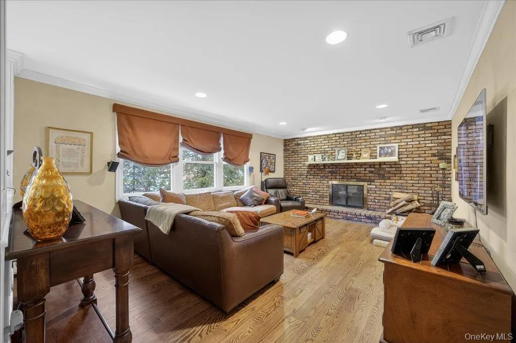 10 Evergreen Court, Ramapo, NY, 5 Bedrooms Bedrooms, 10 Rooms Rooms,2 BathroomsBathrooms,Residential,For Rent,Evergreen,0,975068 10 Evergreen Court, Ramapo, NY, 5 Bedrooms Bedrooms, 10 Rooms Rooms,2 BathroomsBathrooms,Residential,For Rent,Evergreen,0,975068