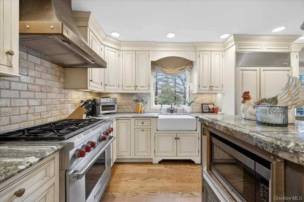10 Evergreen Court, Ramapo, NY, 5 Bedrooms Bedrooms, 10 Rooms Rooms,2 BathroomsBathrooms,Residential,For Rent,Evergreen,0,975068 10 Evergreen Court, Ramapo, NY, 5 Bedrooms Bedrooms, 10 Rooms Rooms,2 BathroomsBathrooms,Residential,For Rent,Evergreen,0,975068
