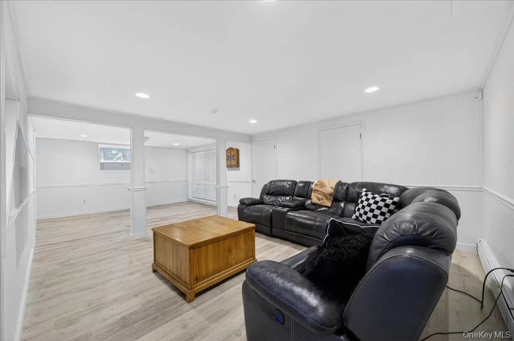 10 Evergreen Court, Ramapo, NY, 5 Bedrooms Bedrooms, 10 Rooms Rooms,2 BathroomsBathrooms,Residential,For Rent,Evergreen,0,975068 10 Evergreen Court, Ramapo, NY, 5 Bedrooms Bedrooms, 10 Rooms Rooms,2 BathroomsBathrooms,Residential,For Rent,Evergreen,0,975068