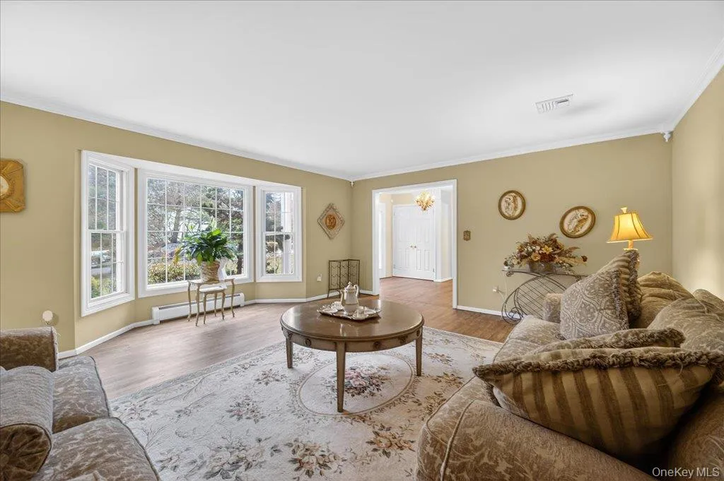 10 Evergreen Court, Ramapo, NY, 5 Bedrooms Bedrooms, 10 Rooms Rooms,2 BathroomsBathrooms,Residential,For Rent,Evergreen,0,975068 10 Evergreen Court, Ramapo, NY, 5 Bedrooms Bedrooms, 10 Rooms Rooms,2 BathroomsBathrooms,Residential,For Rent,Evergreen,0,975068