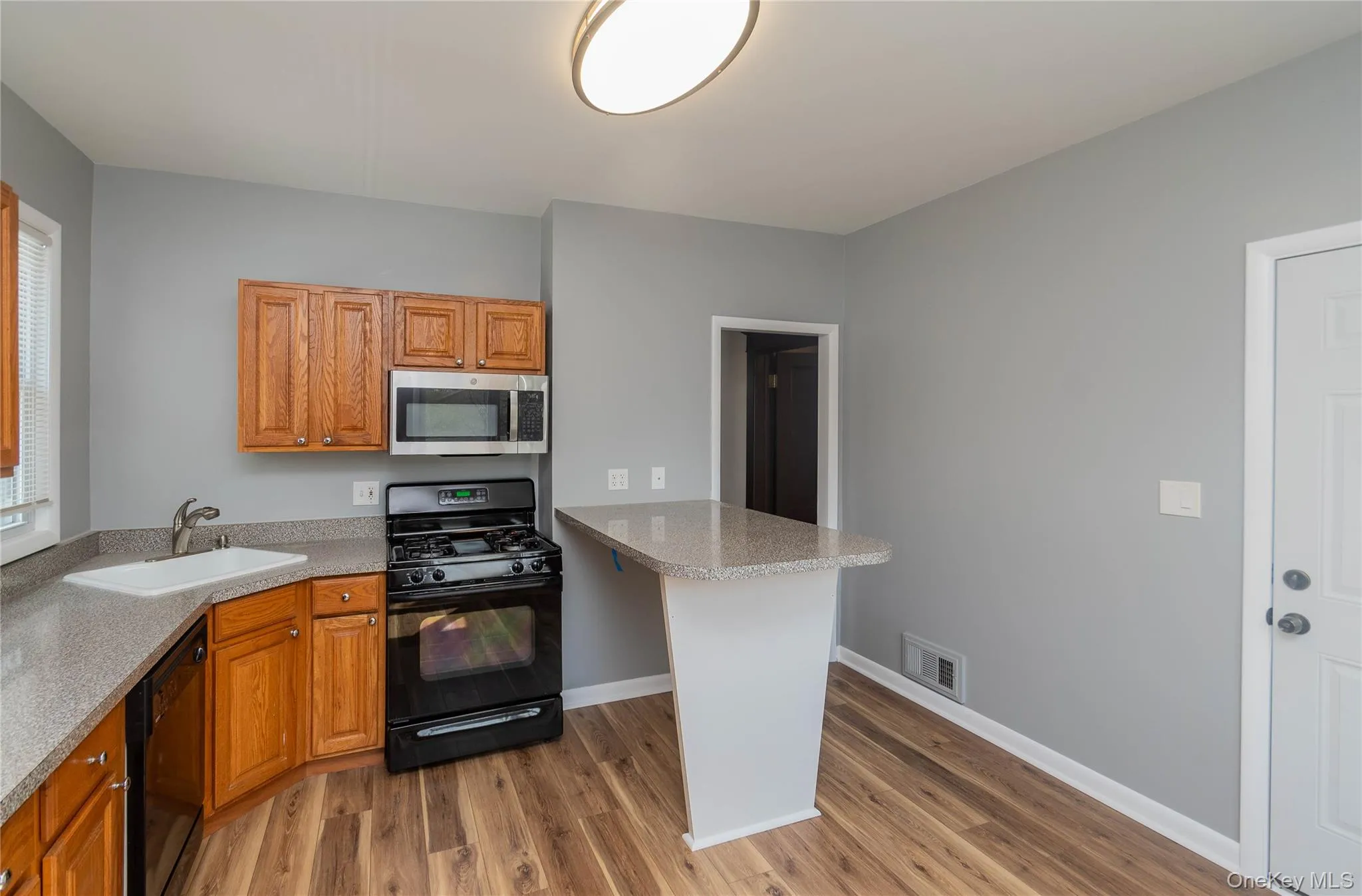 15 Taylor Avenue, Poughkeepsie, NY, 2 Bedrooms Bedrooms, 4 Rooms Rooms,1 BathroomBathrooms,Residential Lease,For Rent,Taylor,0,975081 15 Taylor Avenue, Poughkeepsie, NY, 2 Bedrooms Bedrooms, 4 Rooms Rooms,1 BathroomBathrooms,Residential Lease,For Rent,Taylor,0,975081