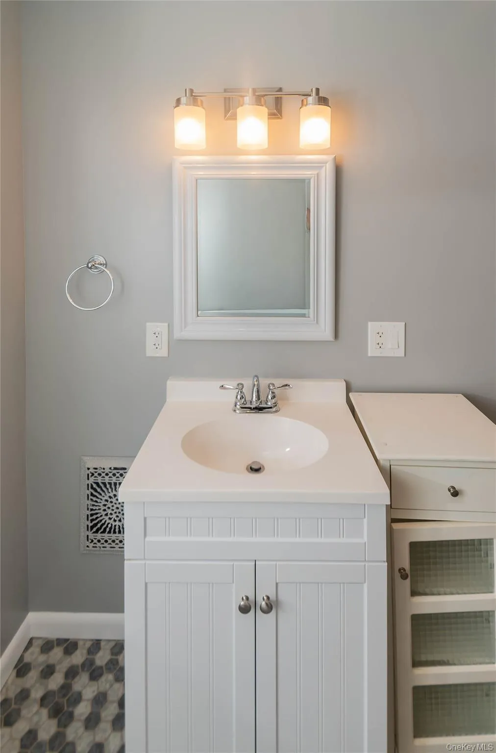 15 Taylor Avenue, Poughkeepsie, NY, 2 Bedrooms Bedrooms, 4 Rooms Rooms,1 BathroomBathrooms,Residential Lease,For Rent,Taylor,0,975081 15 Taylor Avenue, Poughkeepsie, NY, 2 Bedrooms Bedrooms, 4 Rooms Rooms,1 BathroomBathrooms,Residential Lease,For Rent,Taylor,0,975081