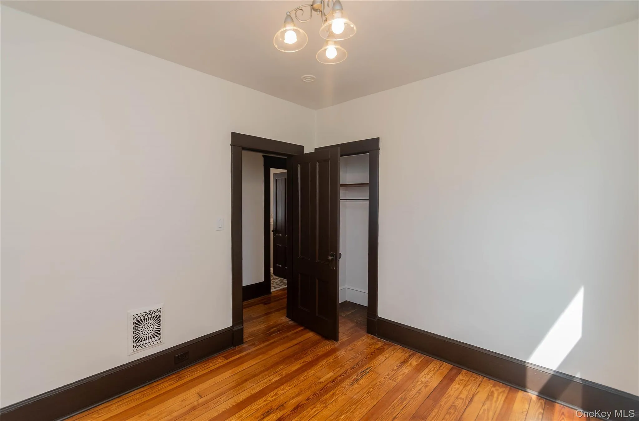 15 Taylor Avenue, Poughkeepsie, NY, 2 Bedrooms Bedrooms, 4 Rooms Rooms,1 BathroomBathrooms,Residential Lease,For Rent,Taylor,0,975081 15 Taylor Avenue, Poughkeepsie, NY, 2 Bedrooms Bedrooms, 4 Rooms Rooms,1 BathroomBathrooms,Residential Lease,For Rent,Taylor,0,975081