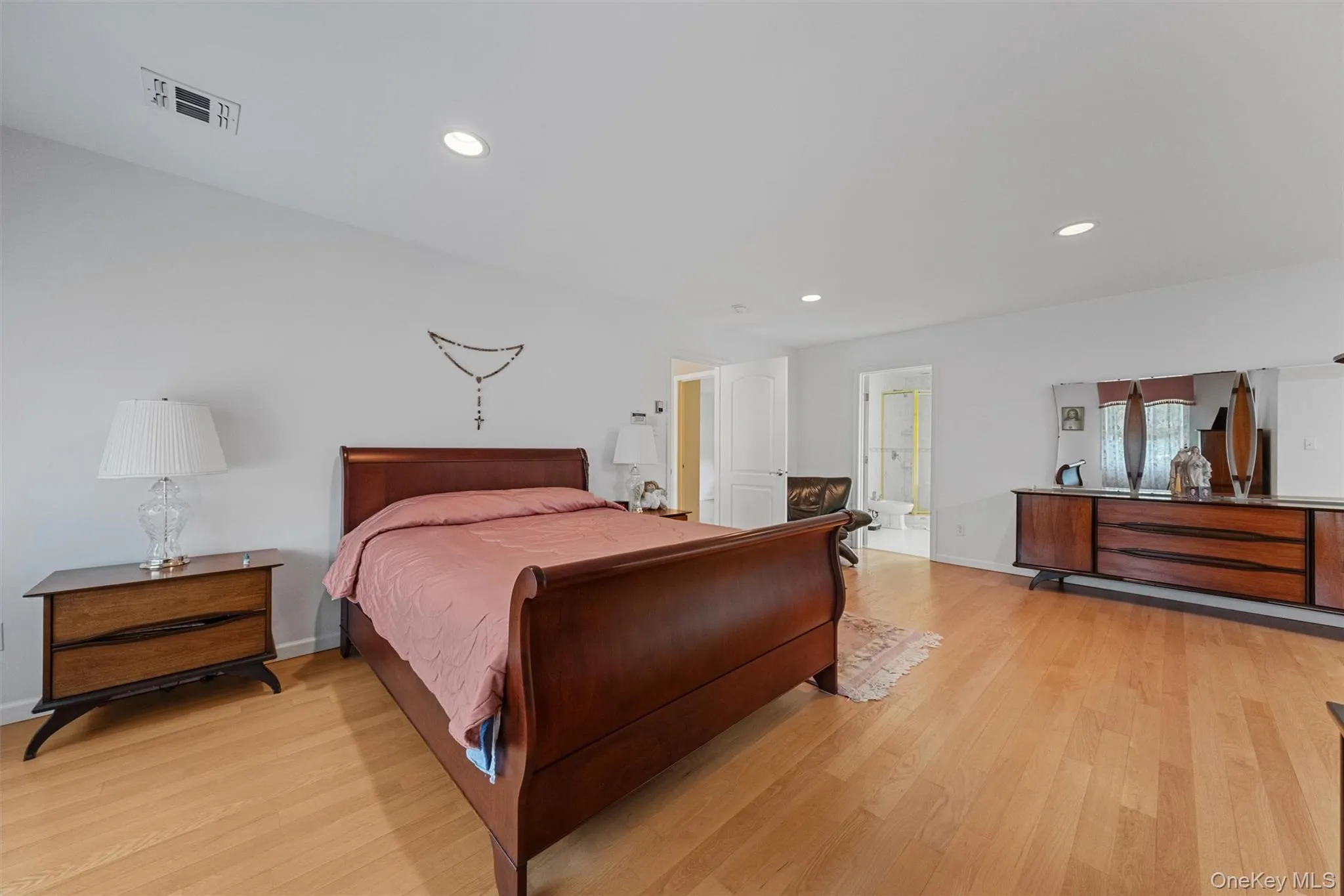 20 Goshen Road, Goshen, NY, 4 Bedrooms Bedrooms, 14 Rooms Rooms,2 BathroomsBathrooms,Residential Lease,For Rent,Goshen,0,975084 20 Goshen Road, Goshen, NY, 4 Bedrooms Bedrooms, 14 Rooms Rooms,2 BathroomsBathrooms,Residential Lease,For Rent,Goshen,0,975084