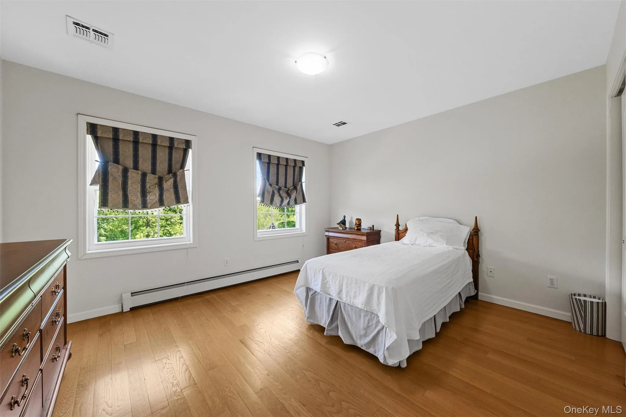 20 Goshen Road, Goshen, NY, 4 Bedrooms Bedrooms, 14 Rooms Rooms,2 BathroomsBathrooms,Residential Lease,For Rent,Goshen,0,975084 20 Goshen Road, Goshen, NY, 4 Bedrooms Bedrooms, 14 Rooms Rooms,2 BathroomsBathrooms,Residential Lease,For Rent,Goshen,0,975084