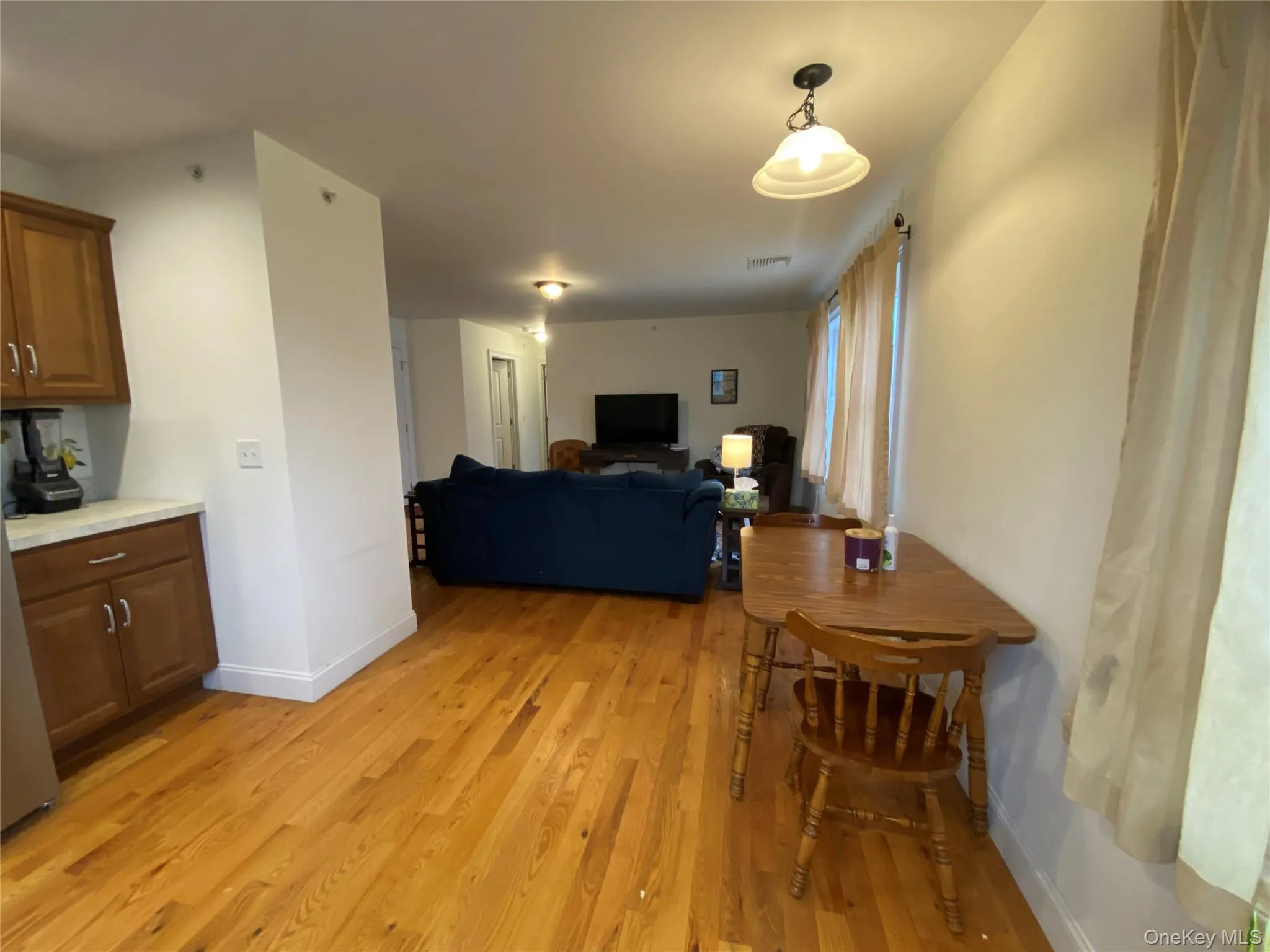 27 Main Street, Warwick (town), NY, 2 Bedrooms Bedrooms, 4 Rooms Rooms,1 BathroomBathrooms,Residential Lease,For Rent,Main,0,975094 27 Main Street, Warwick (town), NY, 2 Bedrooms Bedrooms, 4 Rooms Rooms,1 BathroomBathrooms,Residential Lease,For Rent,Main,0,975094