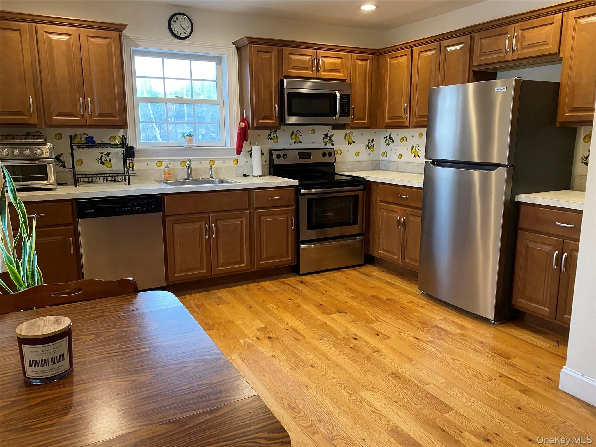 27 Main Street, Warwick (town), NY, 2 Bedrooms Bedrooms, 4 Rooms Rooms,1 BathroomBathrooms,Residential Lease,For Rent,Main,0,975094 27 Main Street, Warwick (town), NY, 2 Bedrooms Bedrooms, 4 Rooms Rooms,1 BathroomBathrooms,Residential Lease,For Rent,Main,0,975094