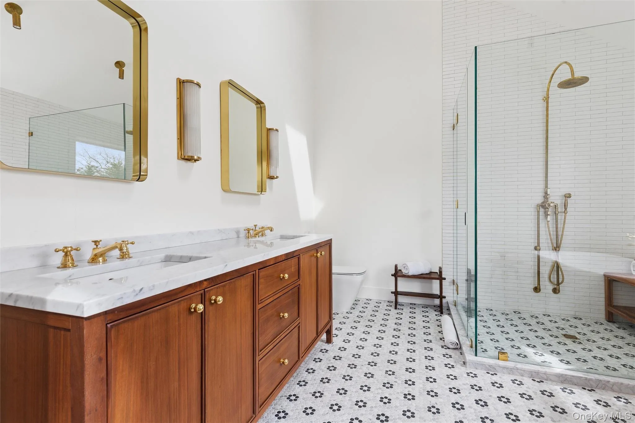 4 Glynn Drive, Shelter Island, NY, 4 Bedrooms Bedrooms, 7 Rooms Rooms,3 BathroomsBathrooms,Residential Lease,For Rent,Glynn,0,975096 4 Glynn Drive, Shelter Island, NY, 4 Bedrooms Bedrooms, 7 Rooms Rooms,3 BathroomsBathrooms,Residential Lease,For Rent,Glynn,0,975096